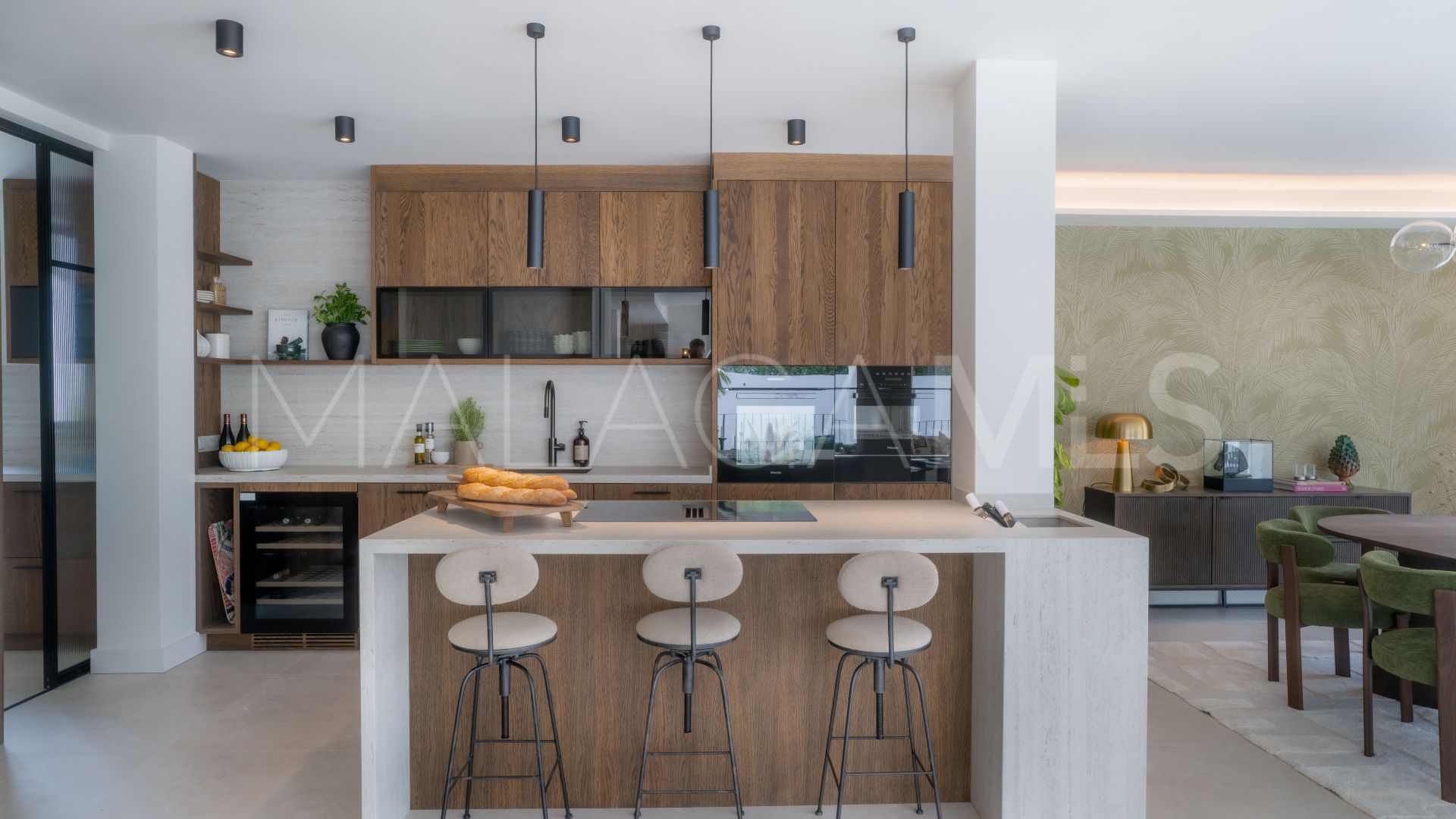 Villa for sale in Nueva Andalucia