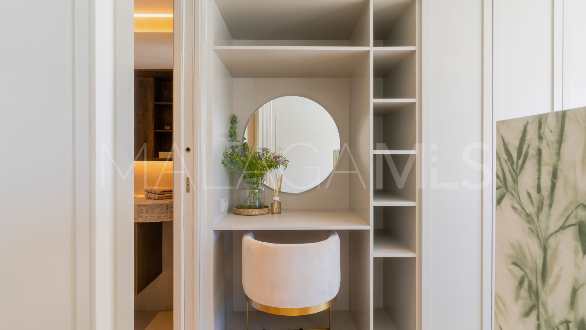 Villa for sale in Nueva Andalucia