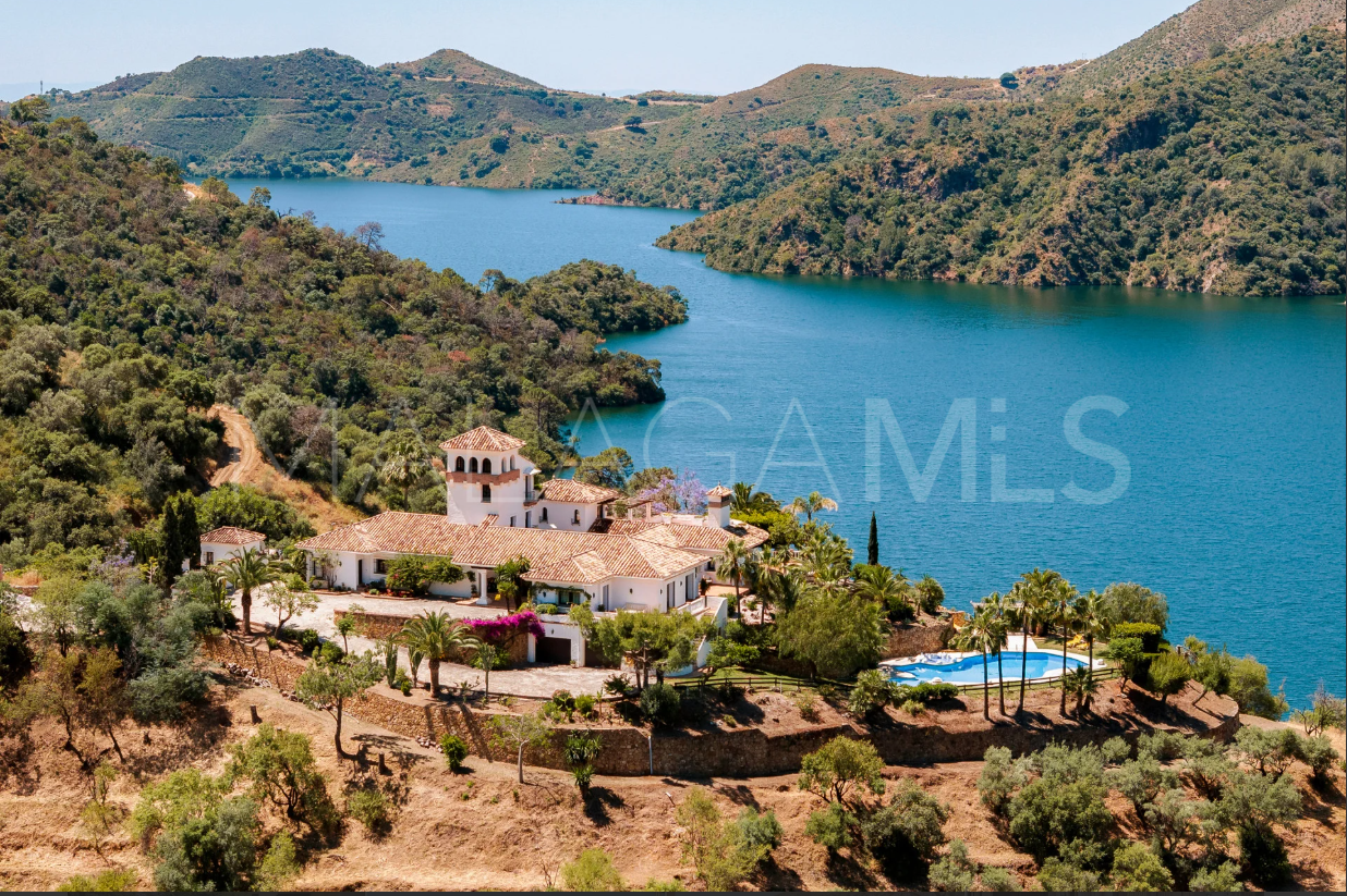 Villa for sale in Istan