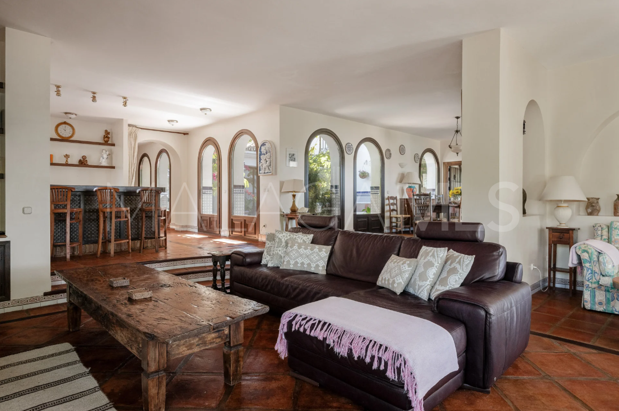 Villa for sale in Istan