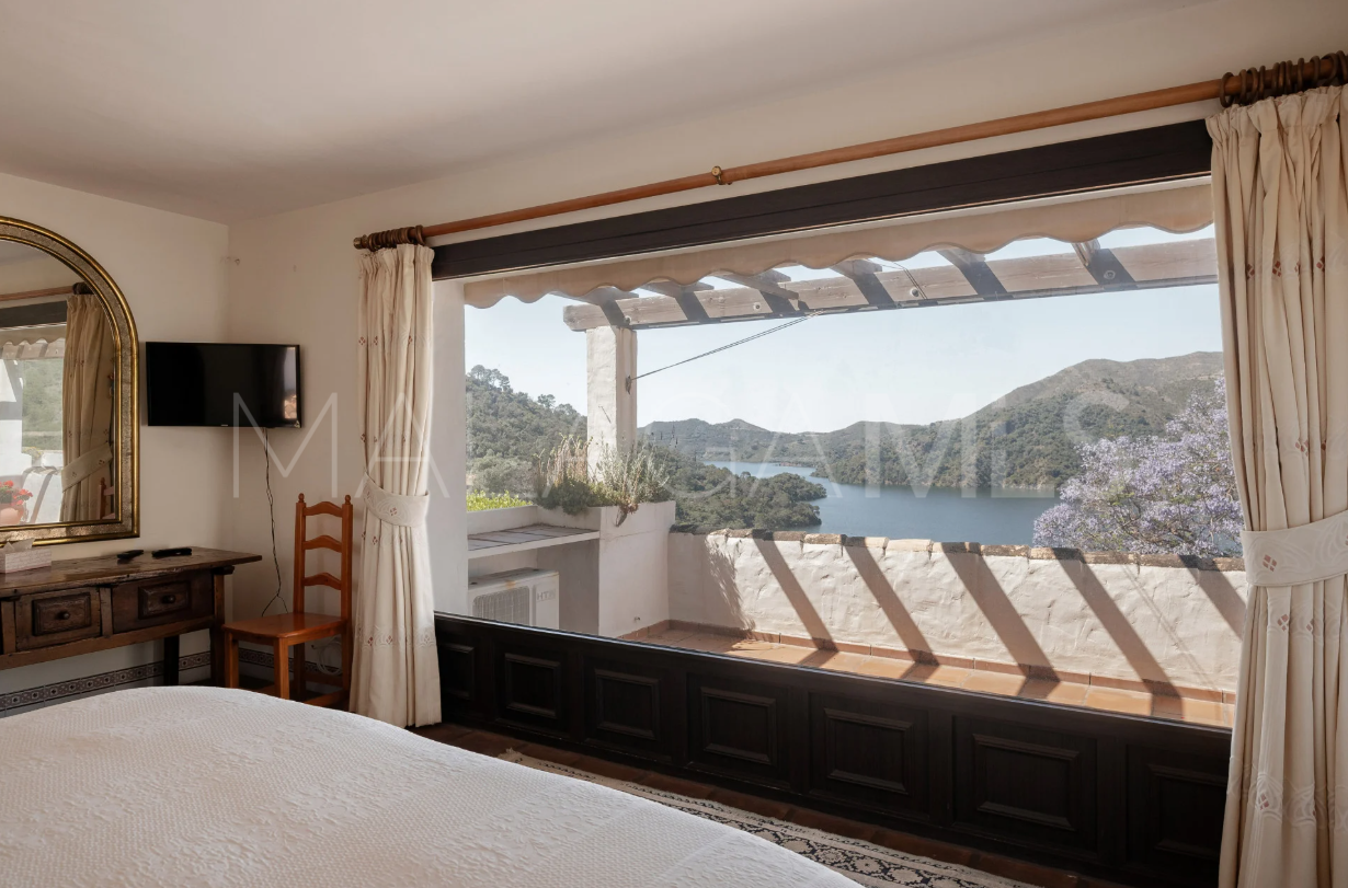 Villa for sale in Istan