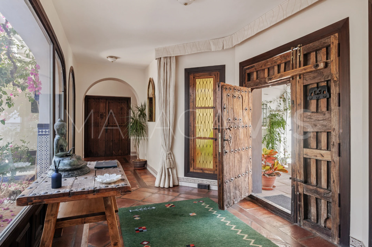 Villa for sale in Istan