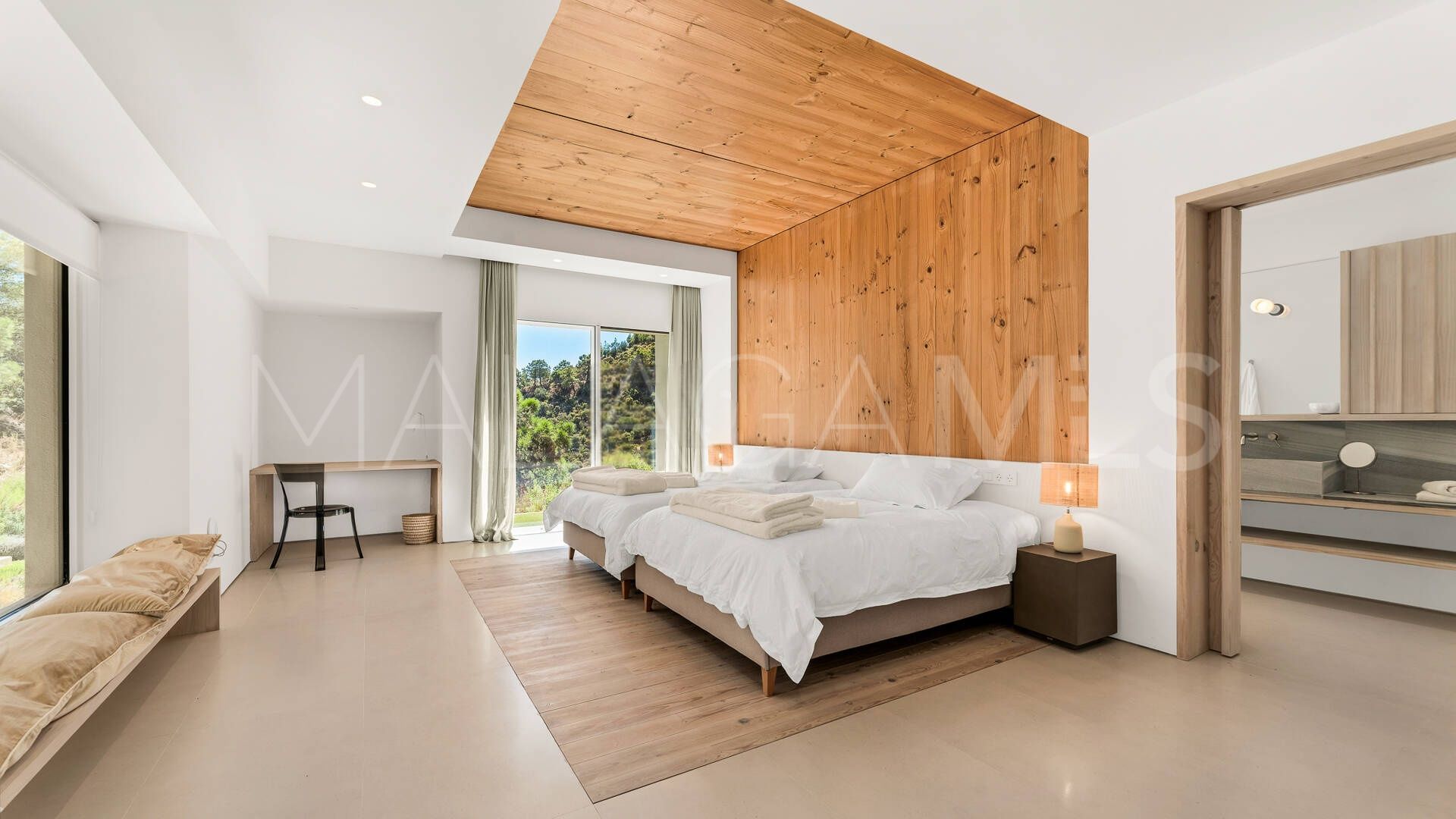 Villa for sale in El Madroñal