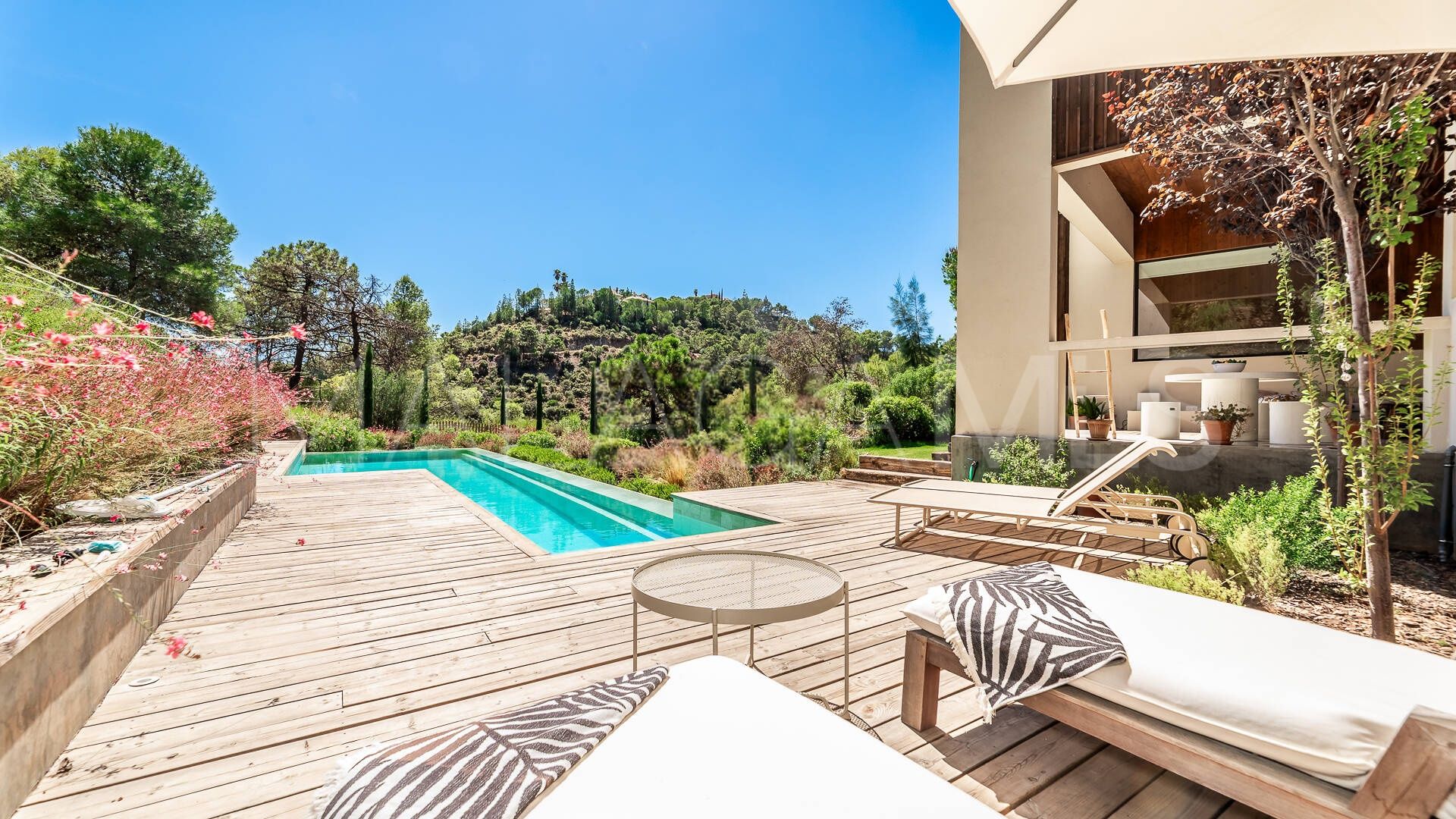 Villa for sale in El Madroñal