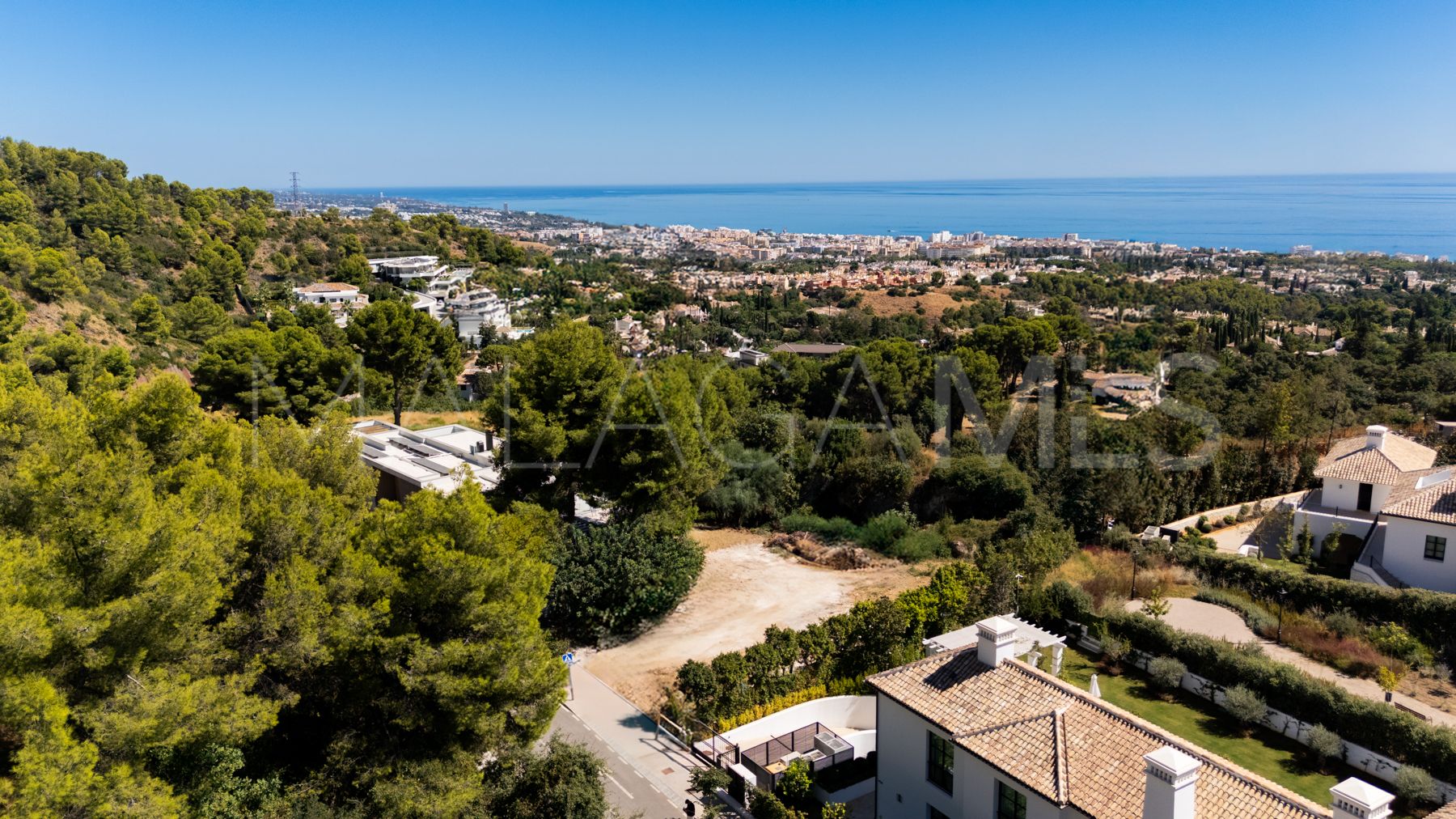 Terrain for sale in Cascada de Camojan