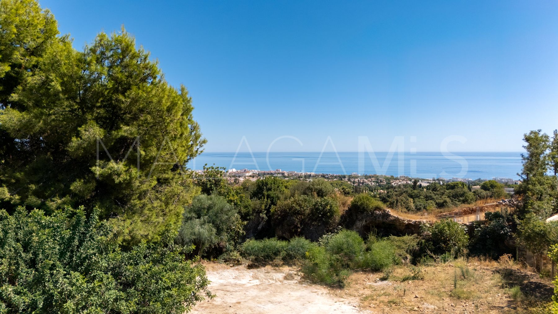 Terrain for sale in Cascada de Camojan