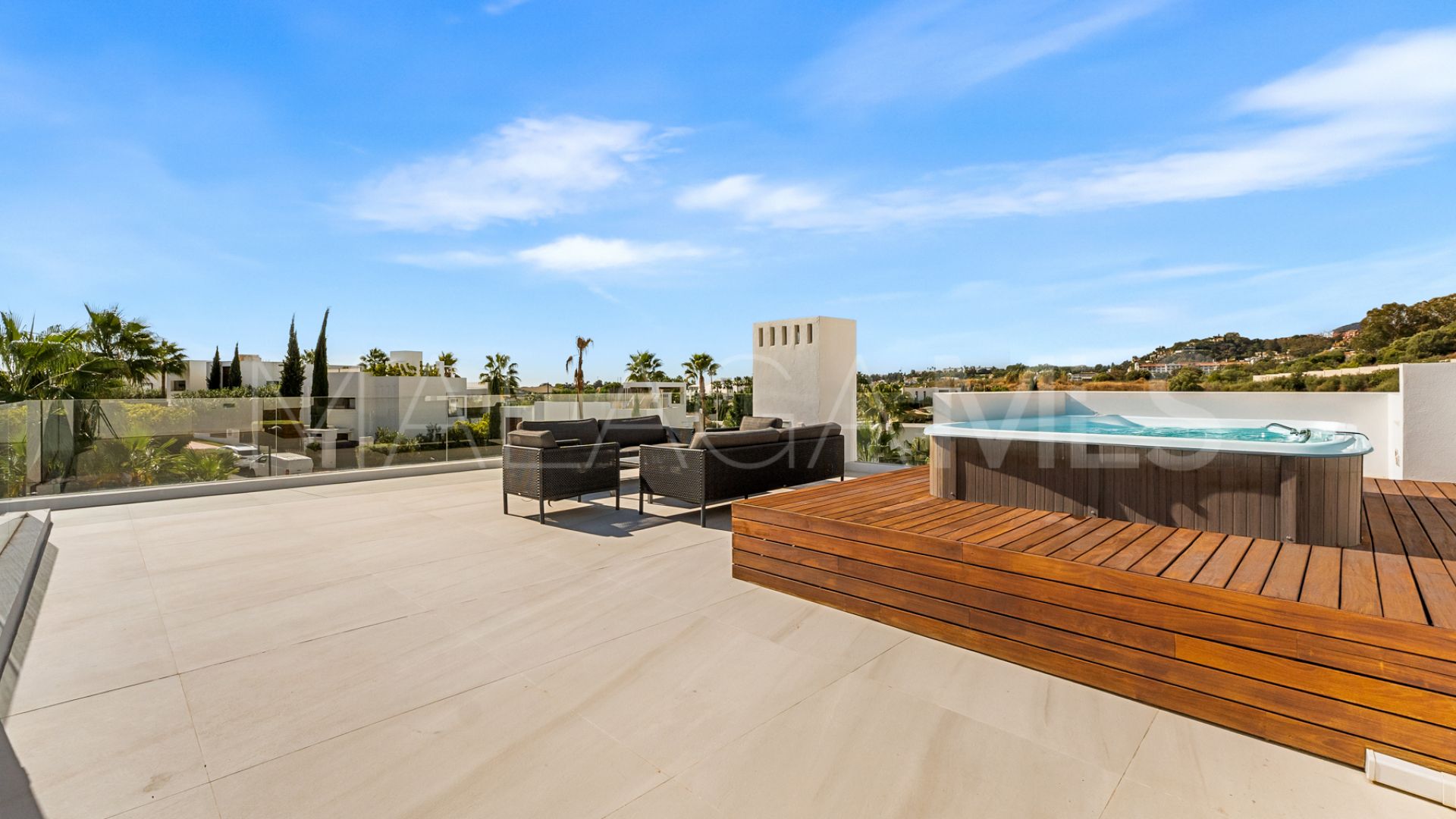 For sale Los Olivos villa with 7 bedrooms