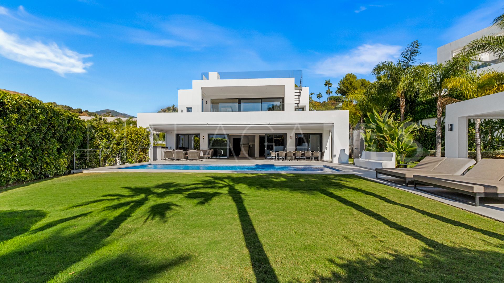 For sale Los Olivos villa with 7 bedrooms