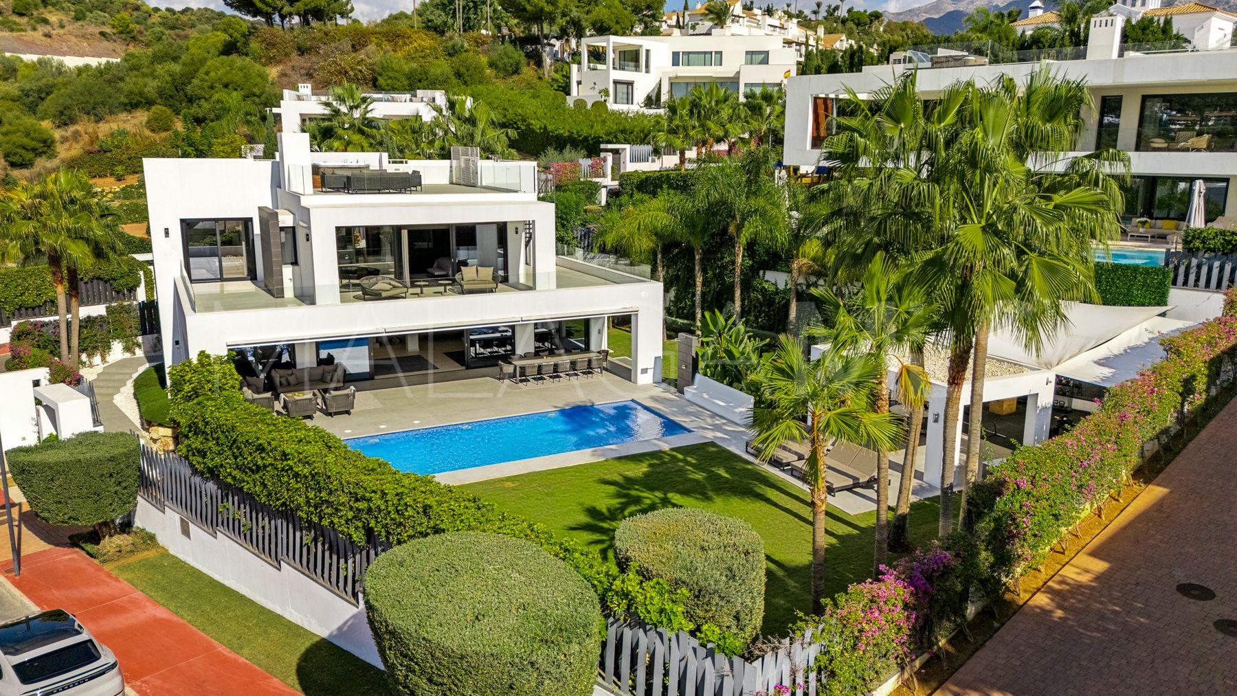 For sale Los Olivos villa with 7 bedrooms