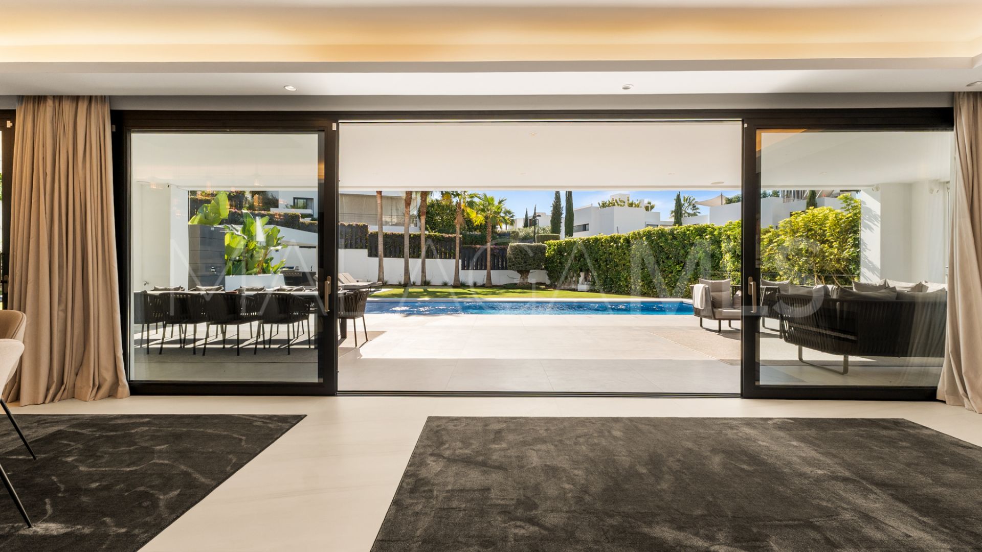 For sale Los Olivos villa with 7 bedrooms