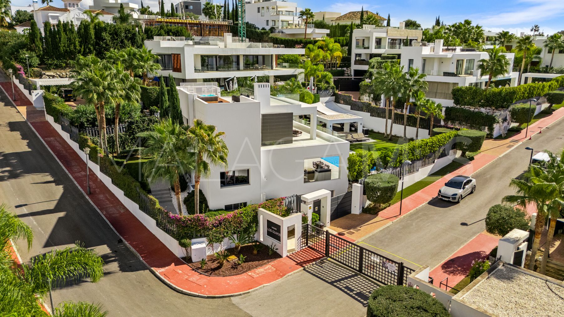 For sale Los Olivos villa with 7 bedrooms