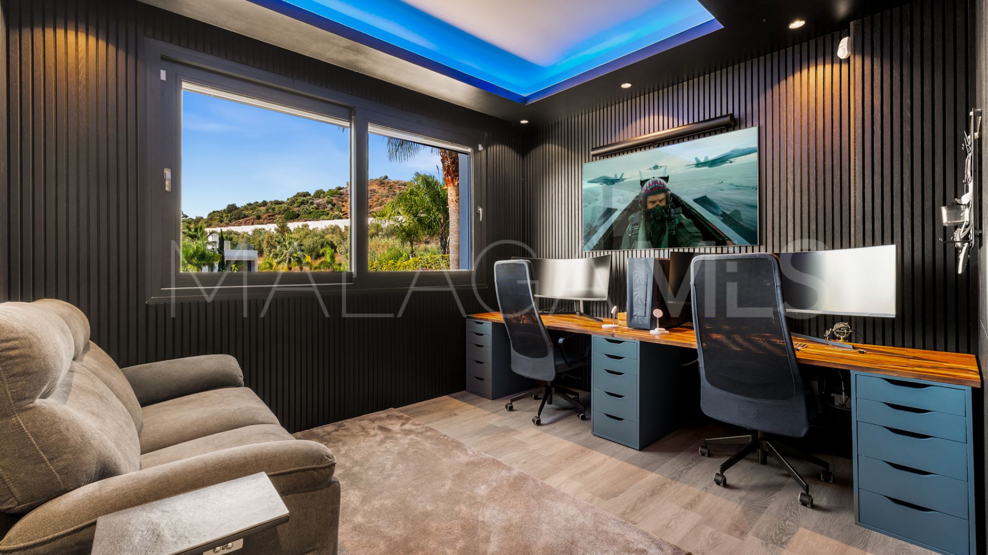 For sale Los Olivos villa with 7 bedrooms