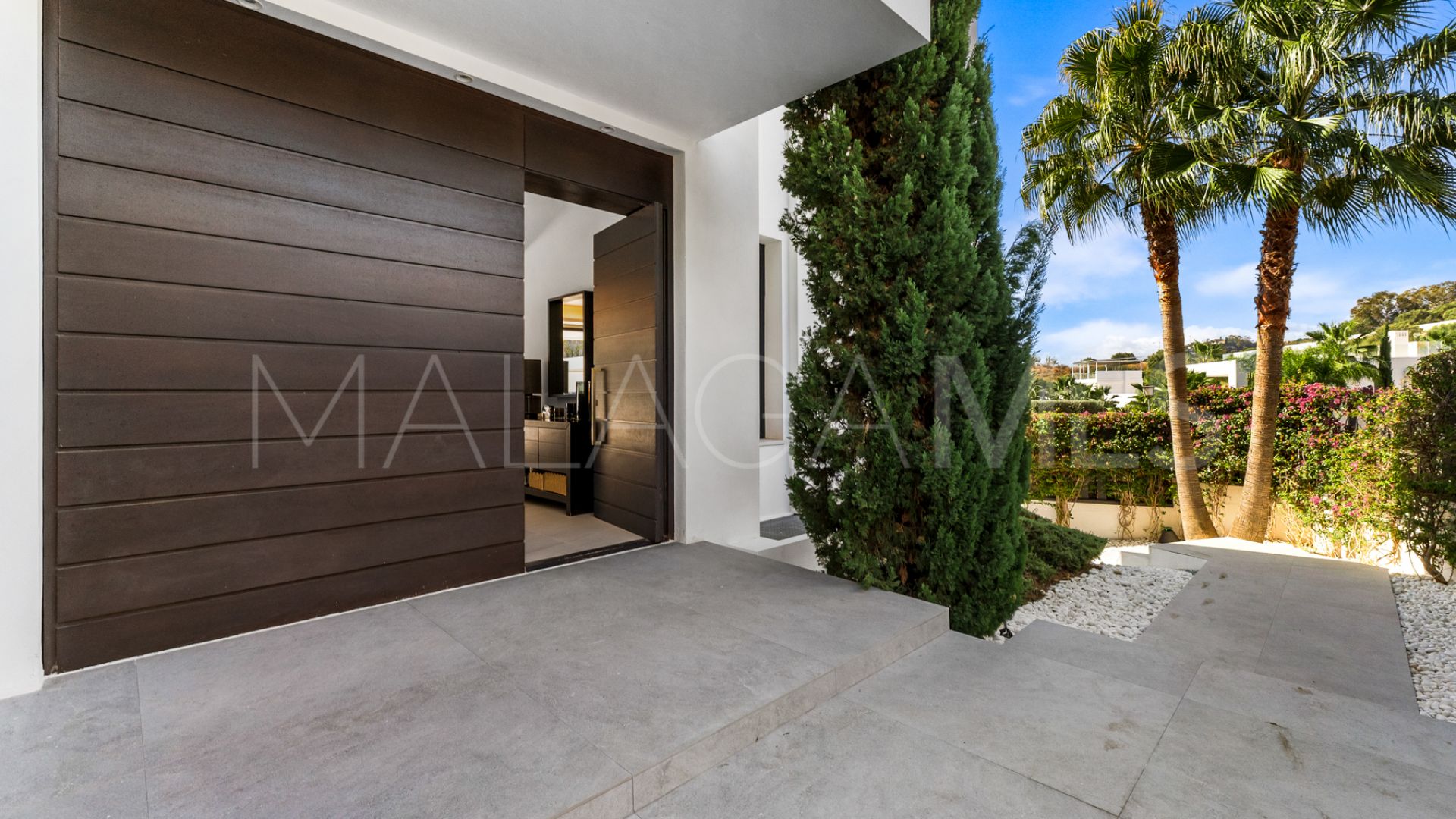 For sale Los Olivos villa with 7 bedrooms