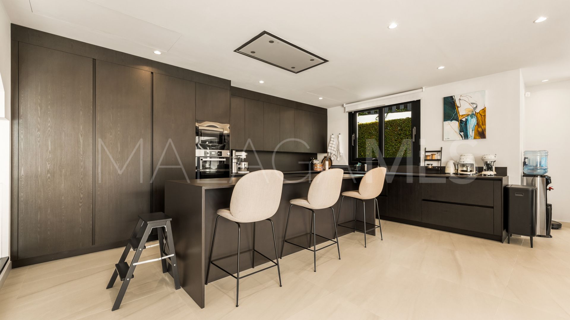 For sale Los Olivos villa with 7 bedrooms