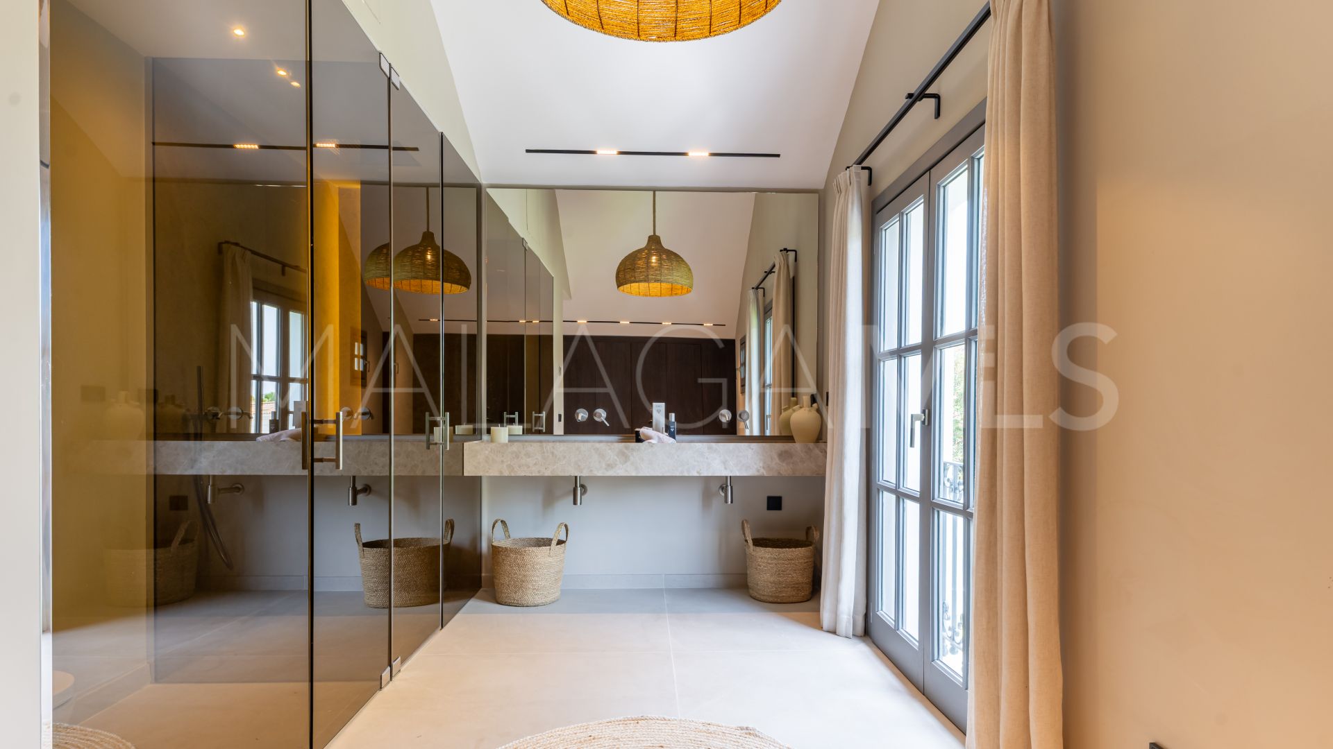 Villa for sale in Atalaya Golf