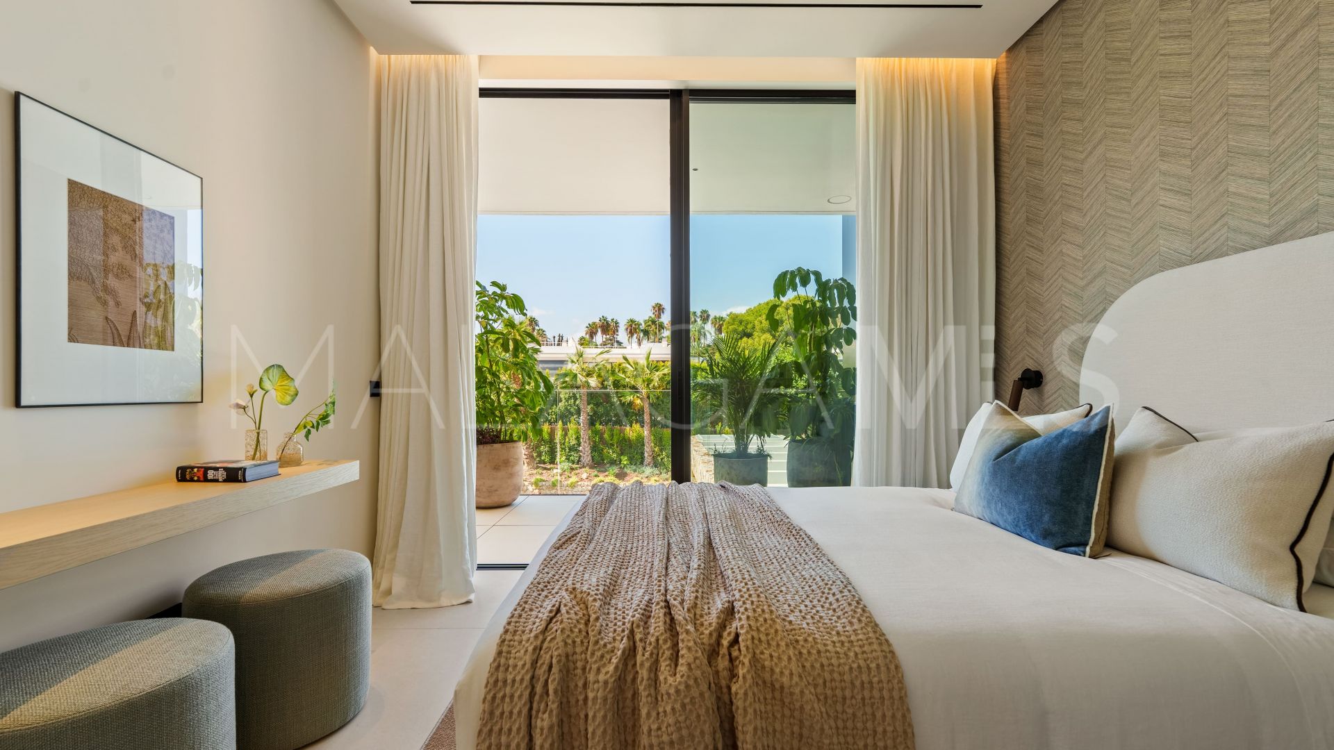 Villa for sale in Las Lomas del Marbella Club