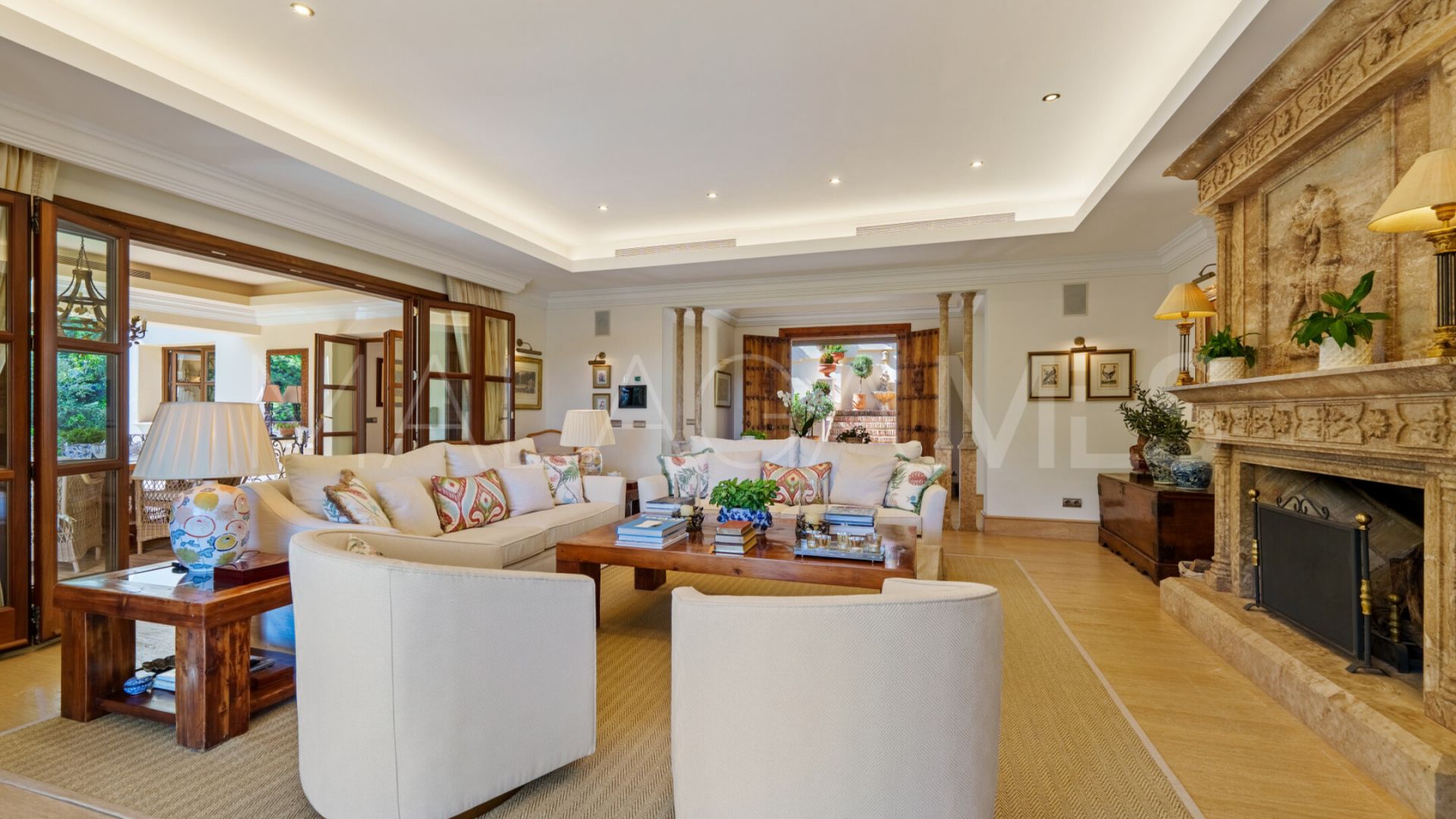 Villa for sale in Las Lomas del Marbella Club