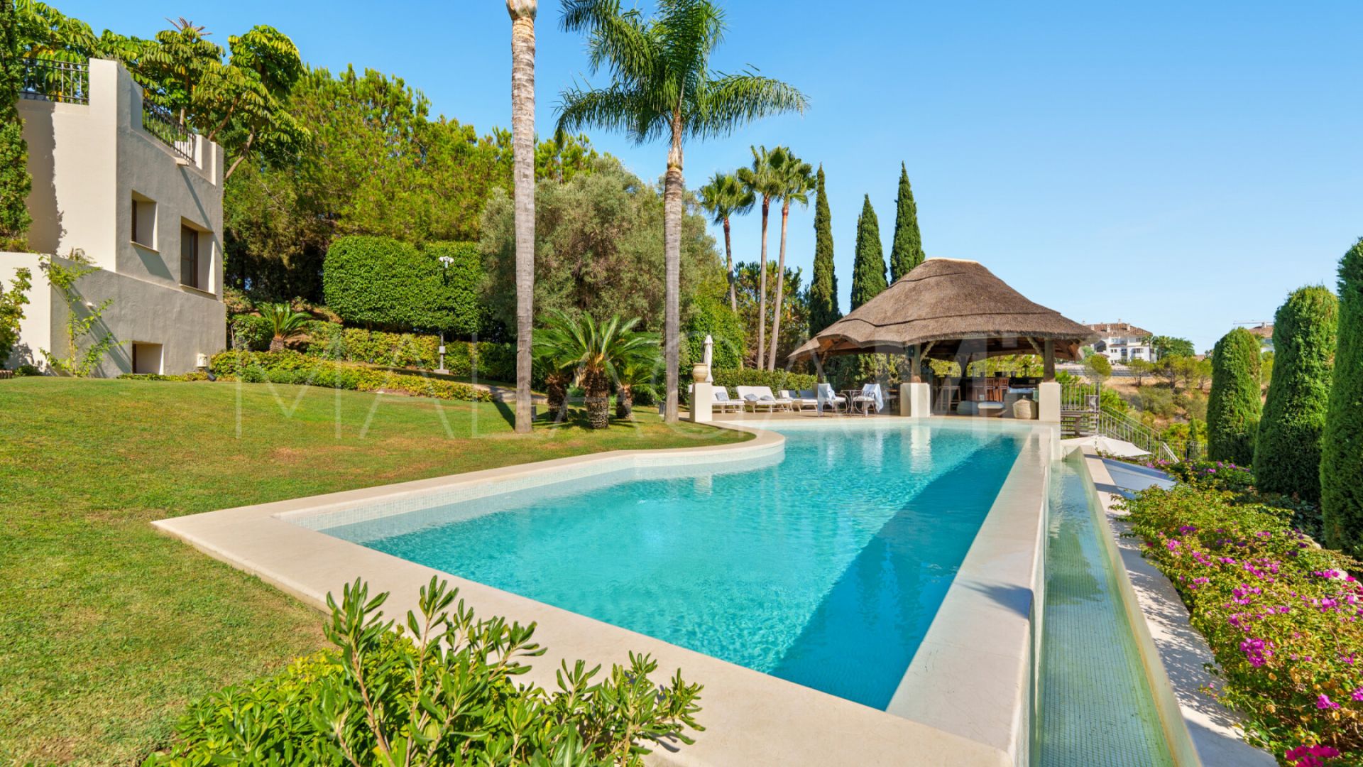 Villa for sale in Las Lomas del Marbella Club