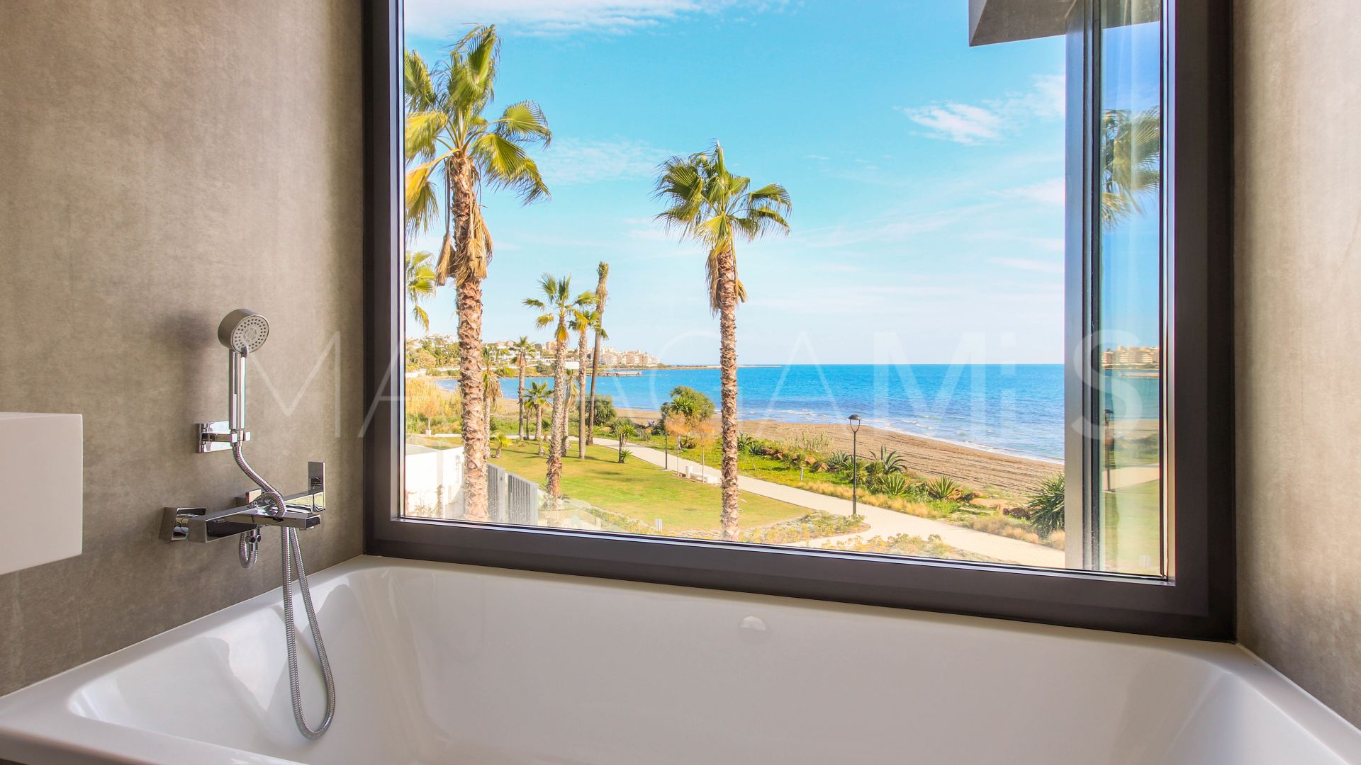 Radhus for sale in Estepona