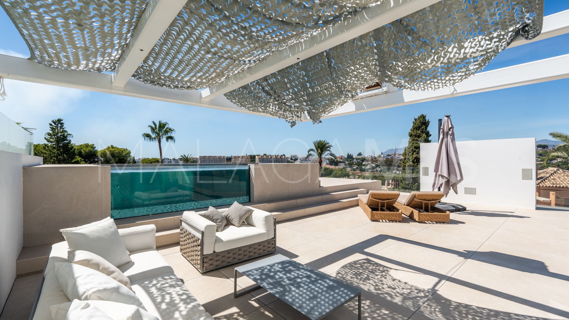 Parvilla for sale in Nueva Andalucia