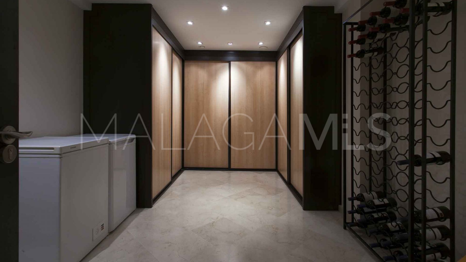Villa for sale in Golden Mile