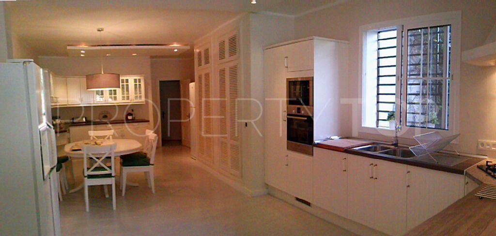 Villa a la venta de 8 dormitorios en Marbella Golden Mile