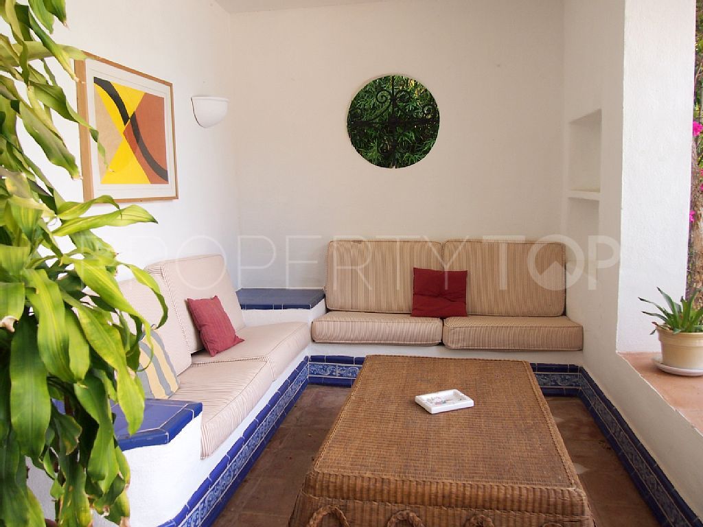 Villa a la venta de 8 dormitorios en Marbella Golden Mile