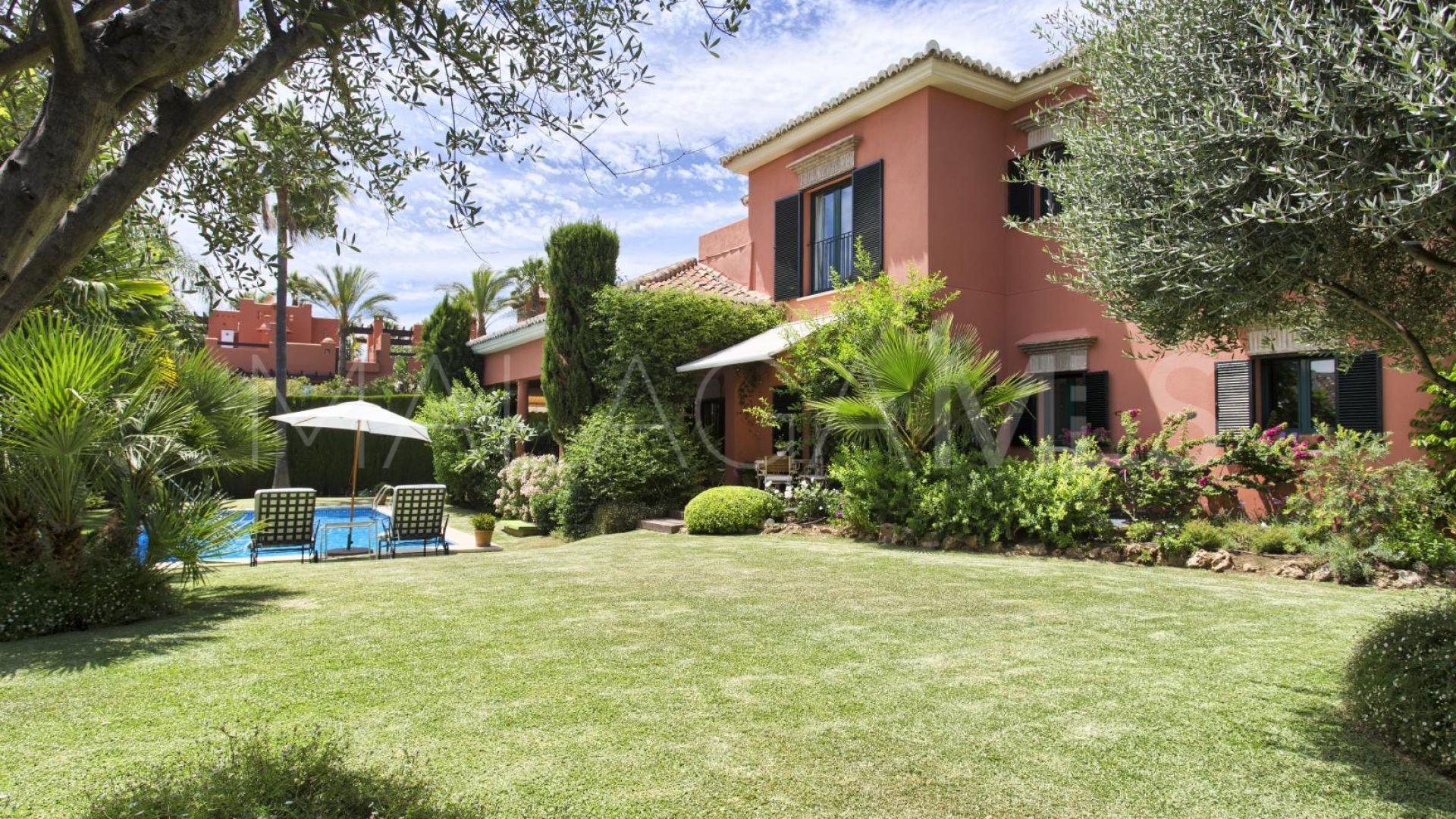 Villa for sale in Altos de Puente Romano