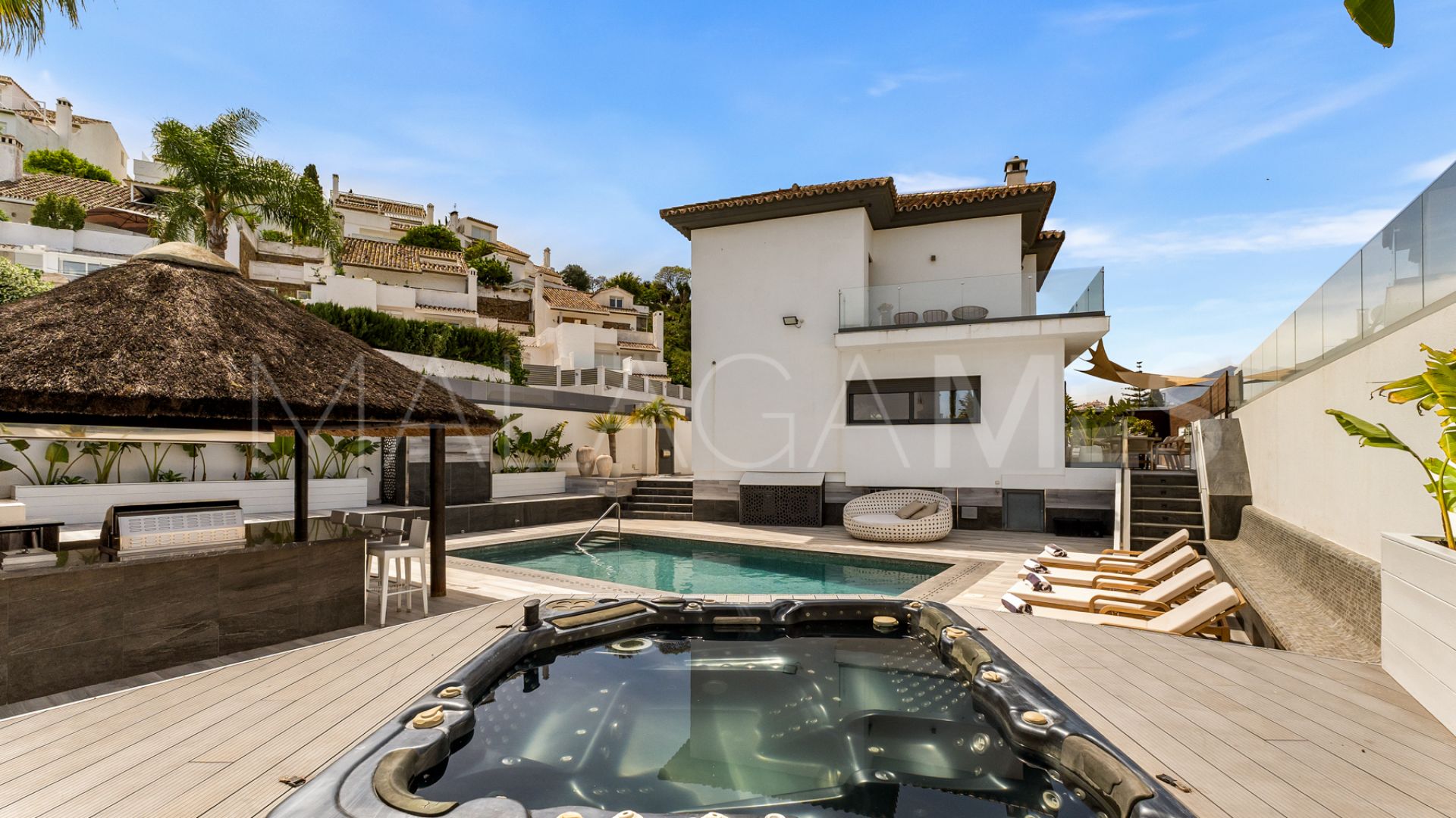 Villa for sale in Marbella - Puerto Banus