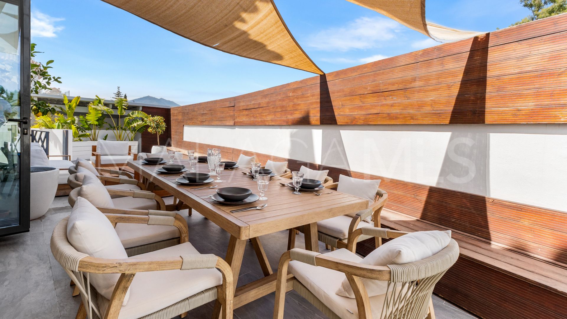 Villa for sale in Marbella - Puerto Banus
