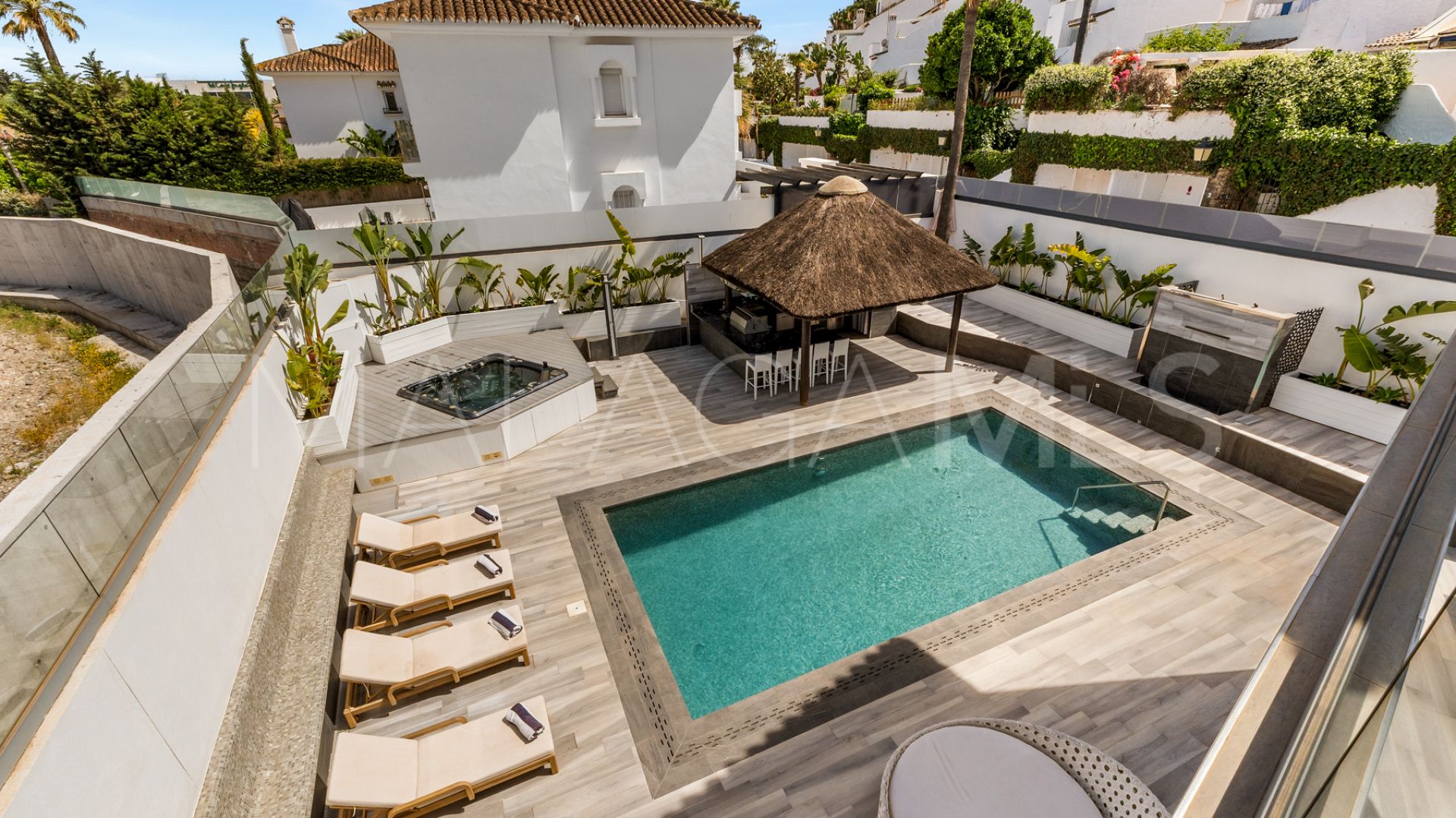 Villa for sale in Marbella - Puerto Banus