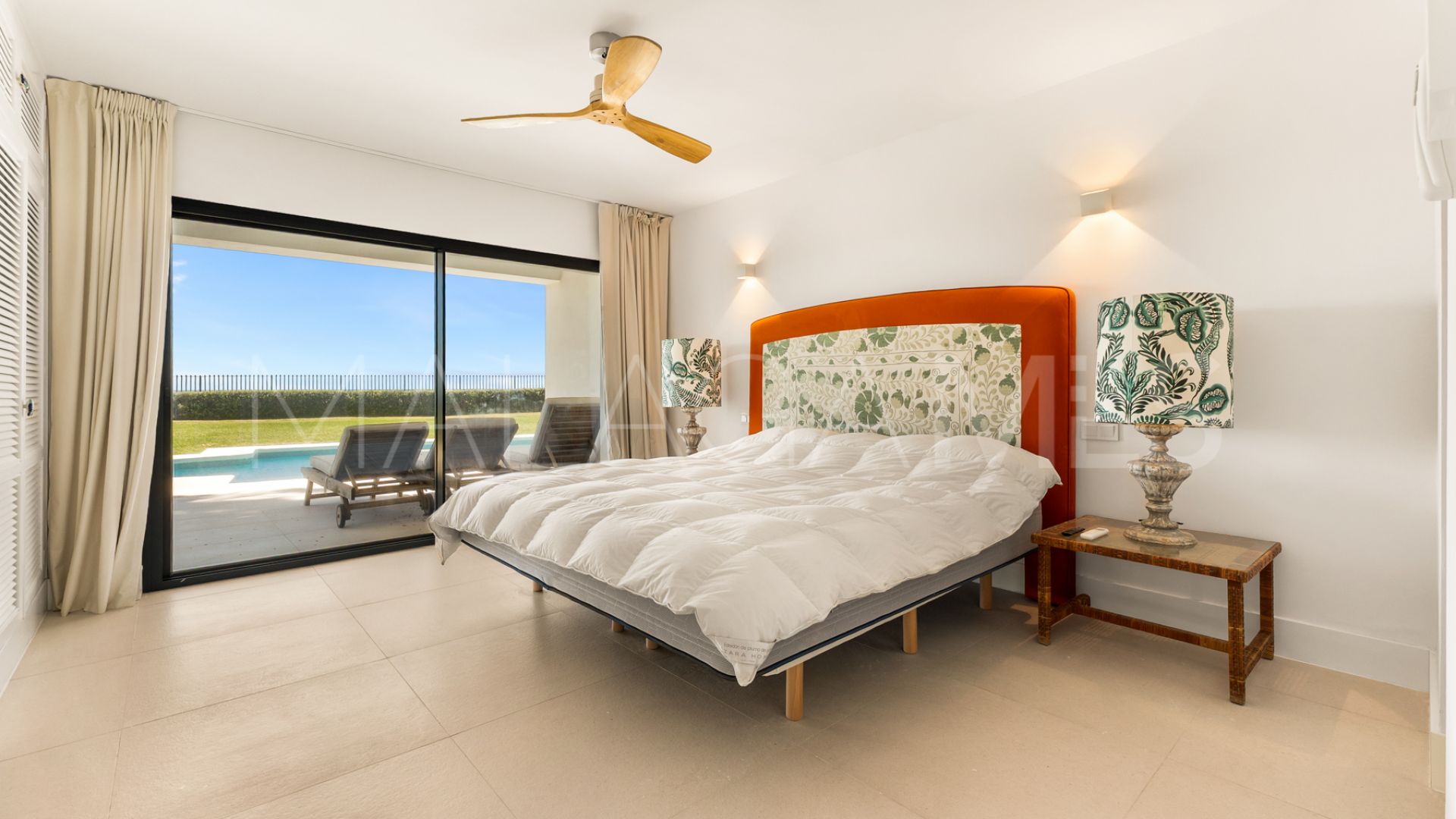 Villa for sale in Guadalmina Baja