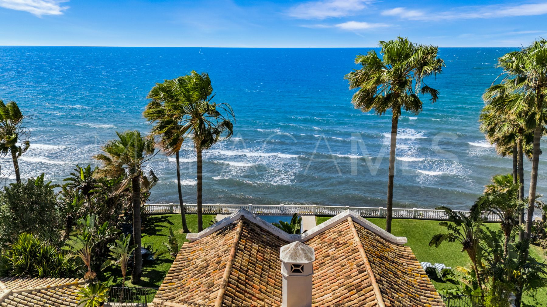Villa for sale in Guadalmina Baja