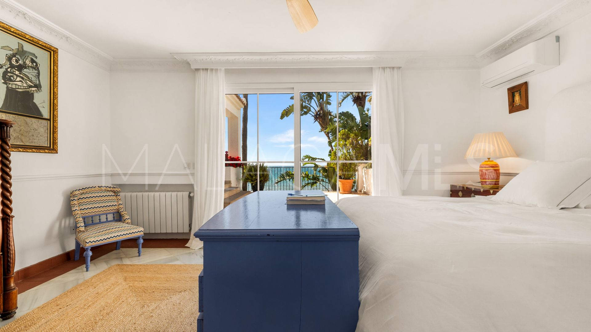 Villa for sale in Guadalmina Baja