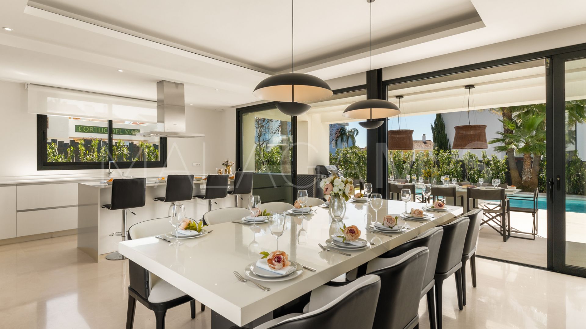 Villa for sale in El Paraiso with 4 bedrooms