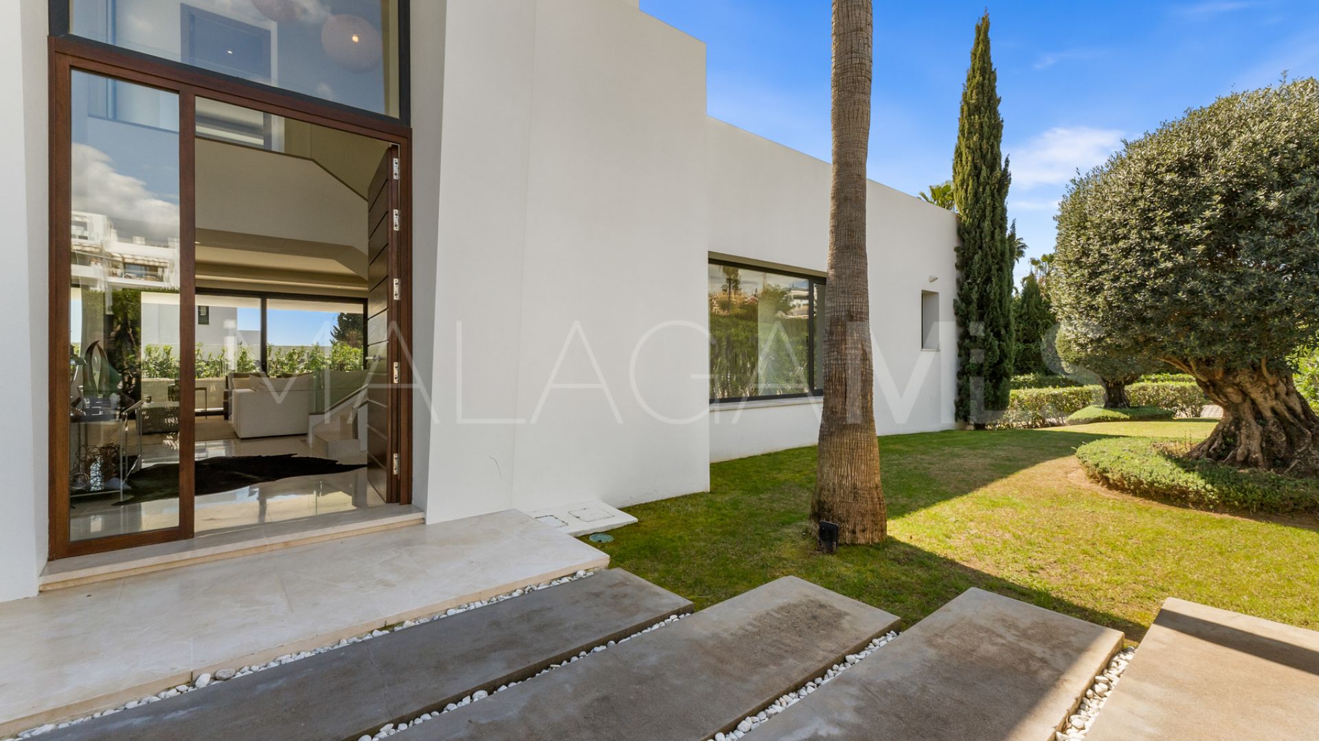 Villa for sale in El Paraiso with 4 bedrooms