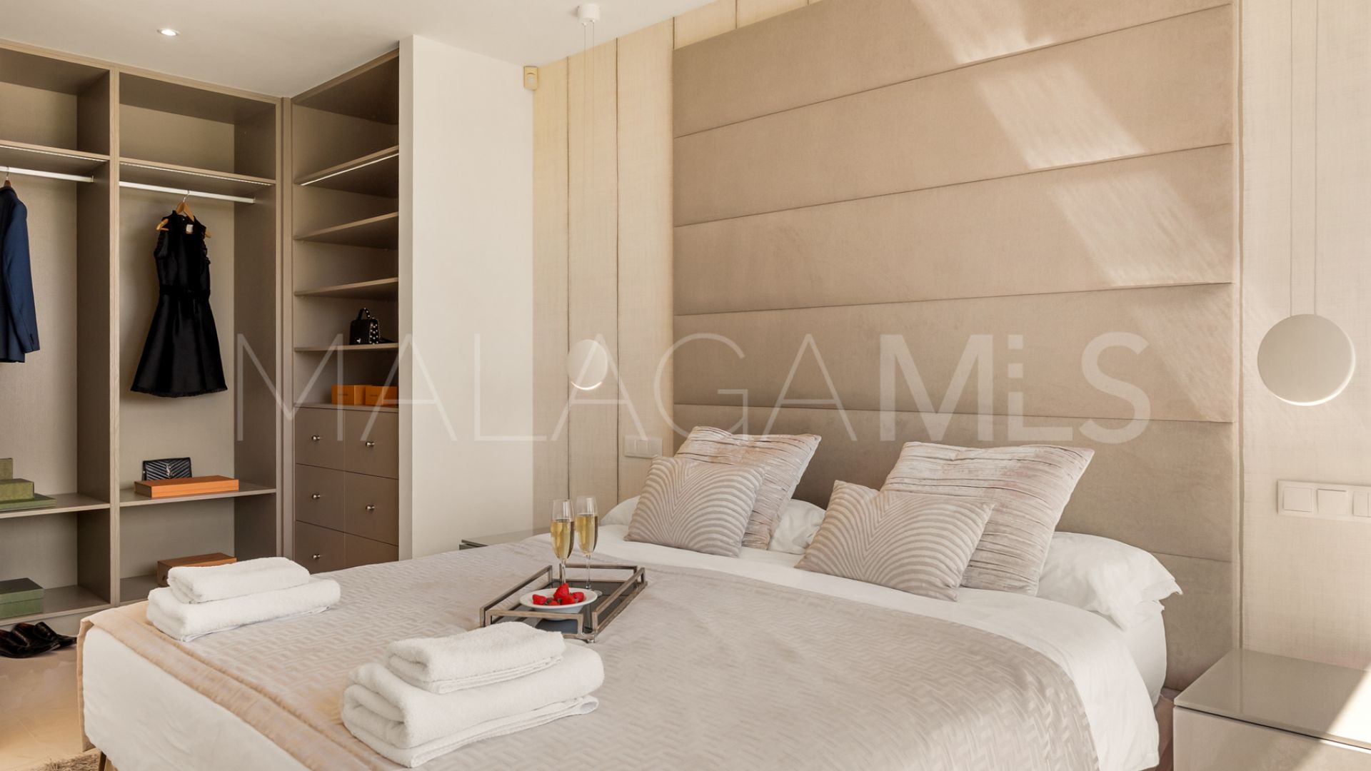Villa for sale in El Paraiso with 4 bedrooms