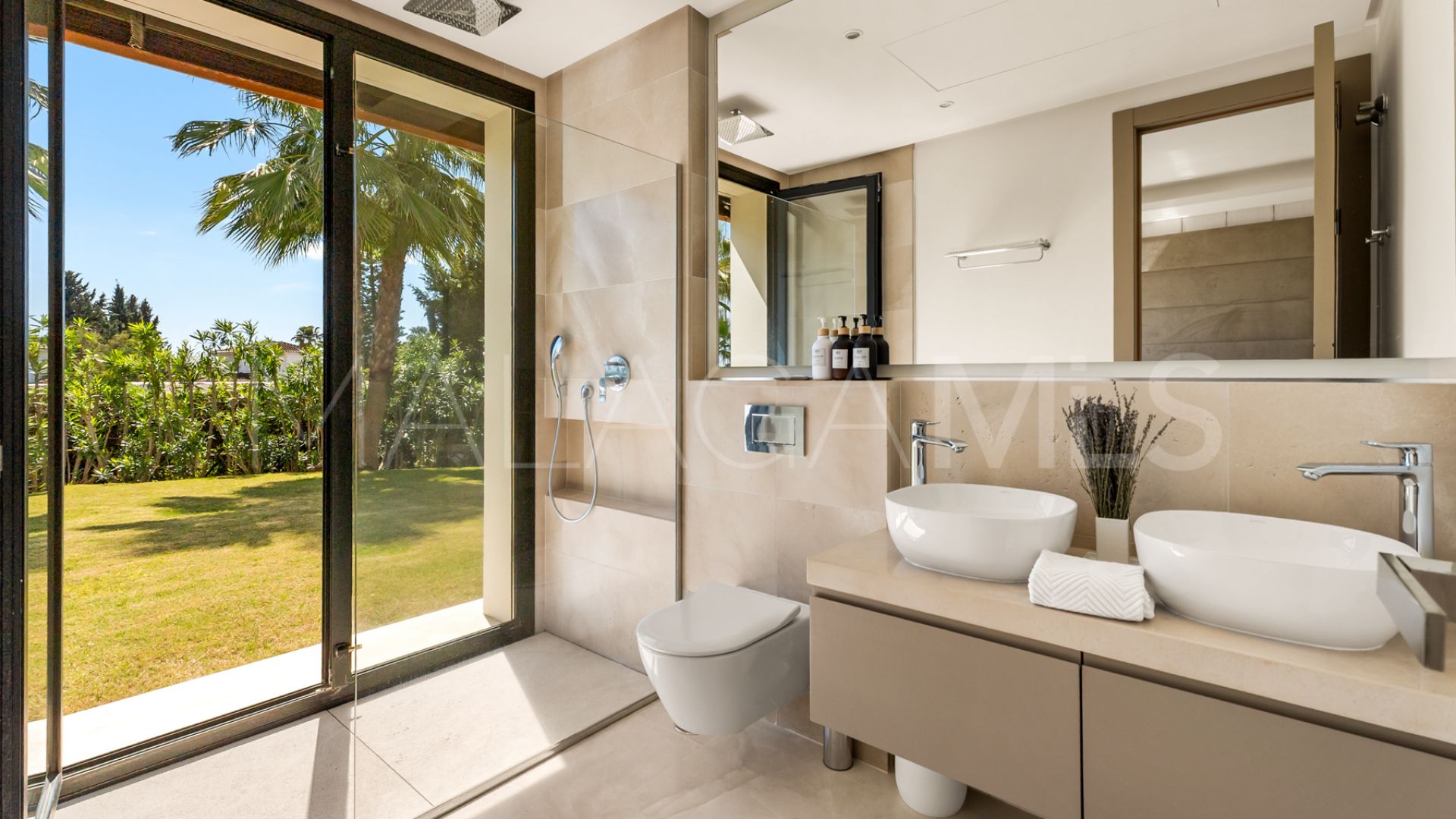 Villa for sale in El Paraiso with 4 bedrooms