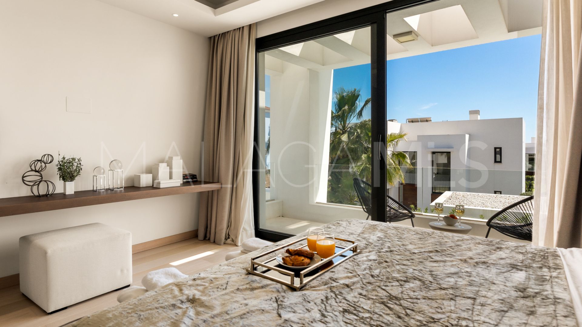 Villa for sale in El Paraiso with 4 bedrooms