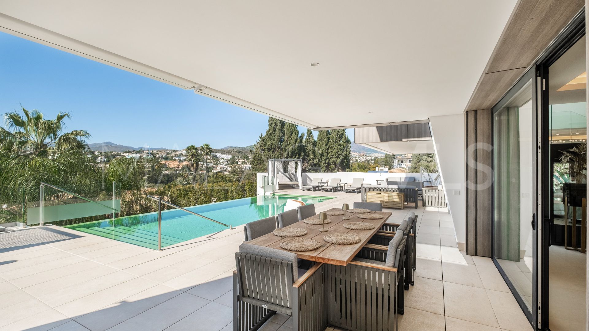 Villa for sale in El Paraiso
