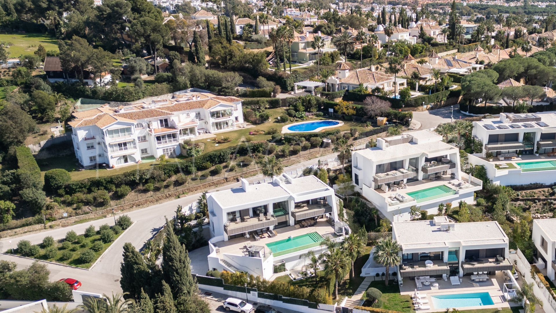 Villa for sale in El Paraiso