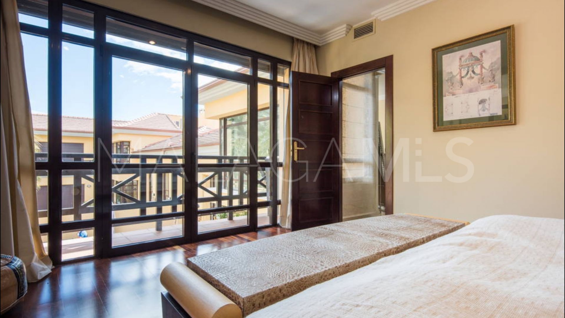 Bungalow for sale in Bahia de Banus