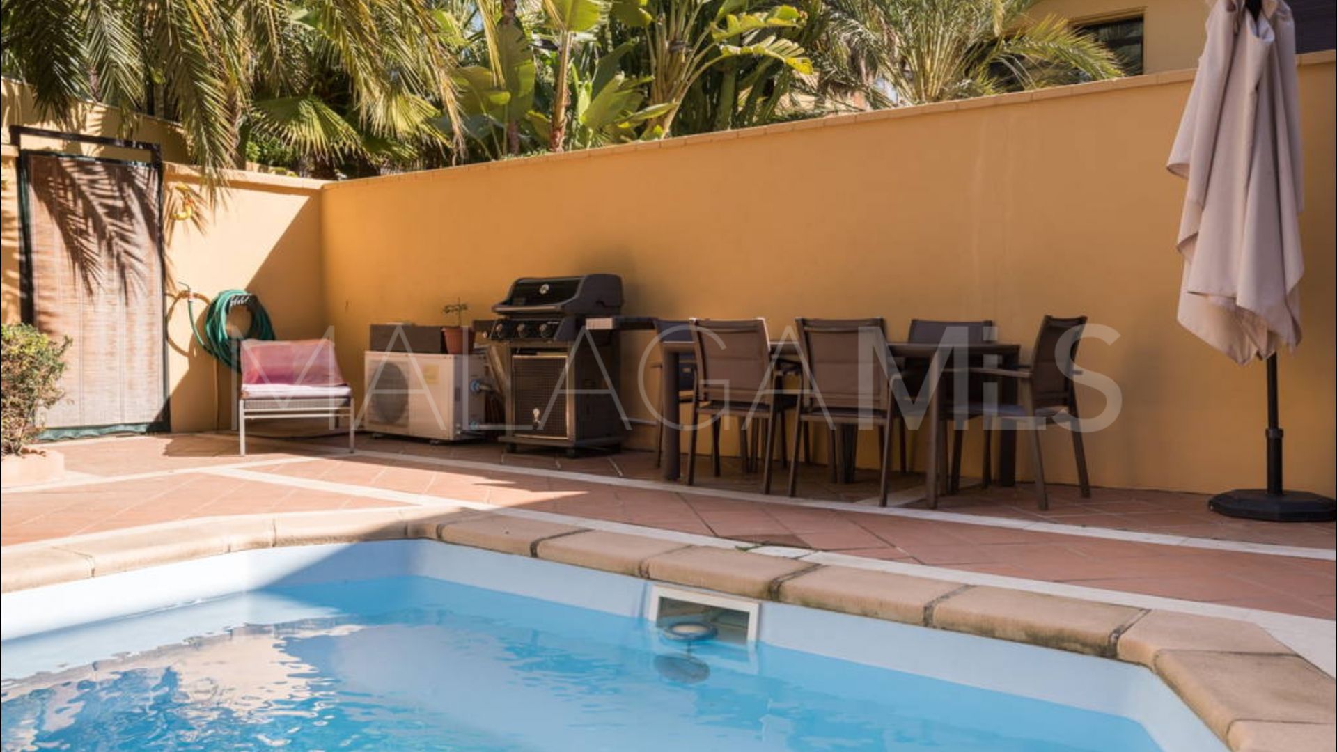 Bungalow for sale in Bahia de Banus