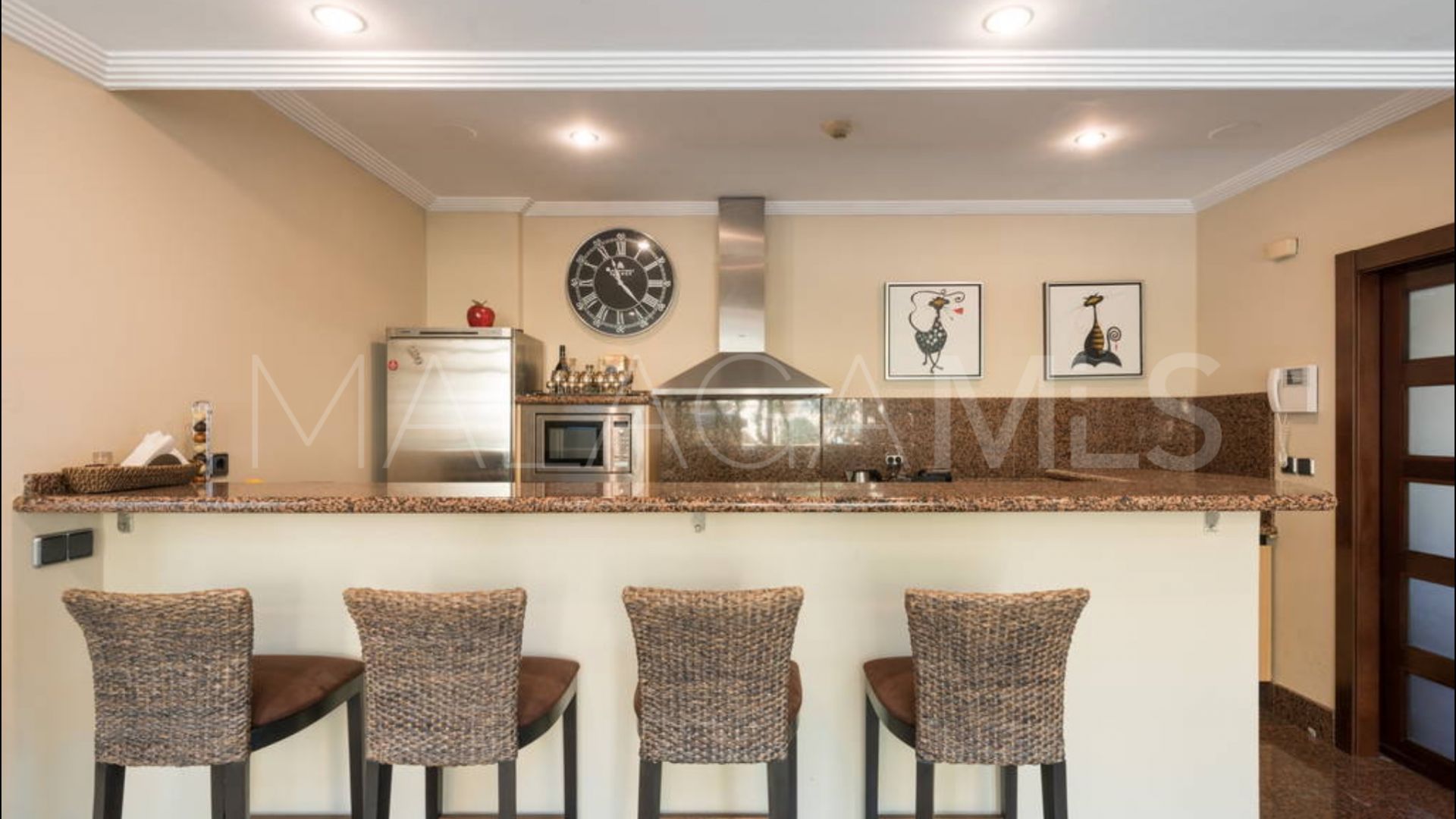 Bungalow for sale in Bahia de Banus