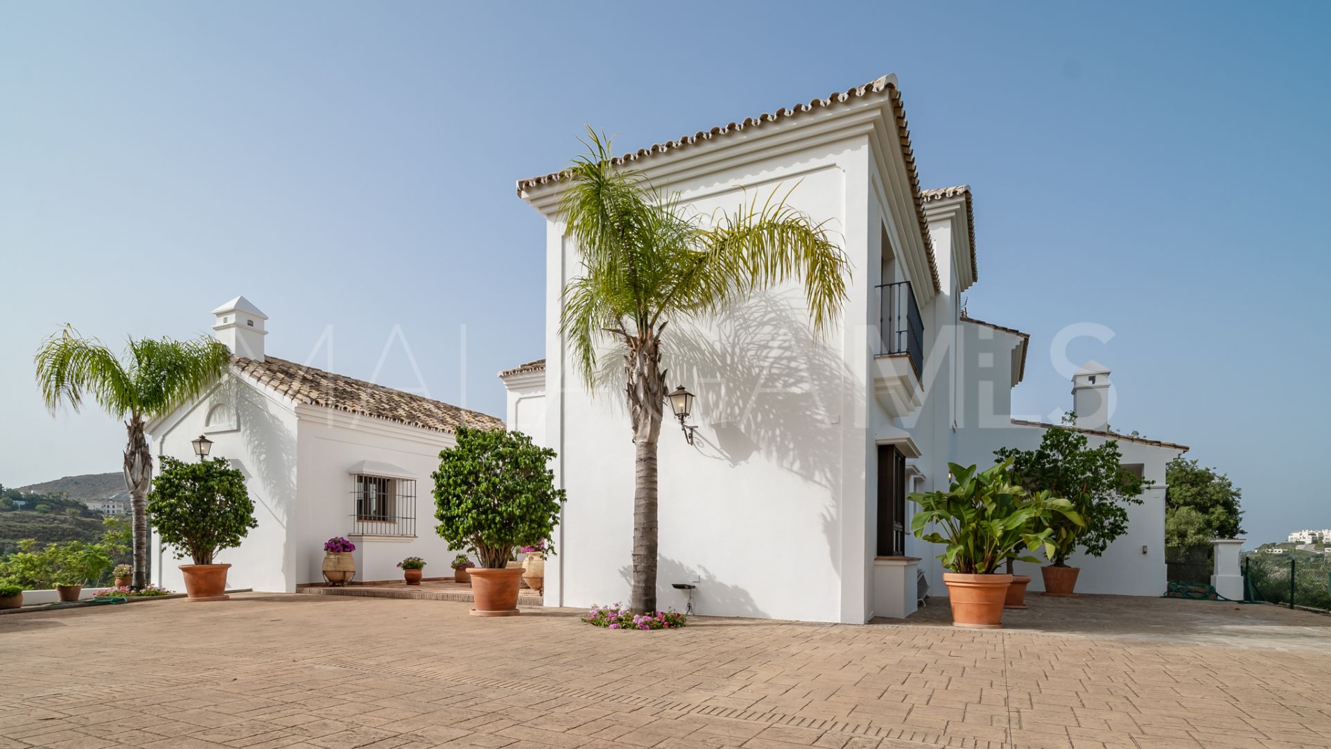 For sale 5 bedrooms villa in Marbella Club Golf Resort