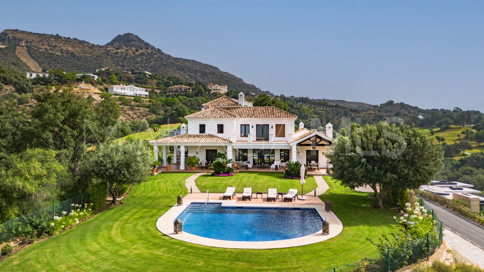 For sale 5 bedrooms villa in Marbella Club Golf Resort