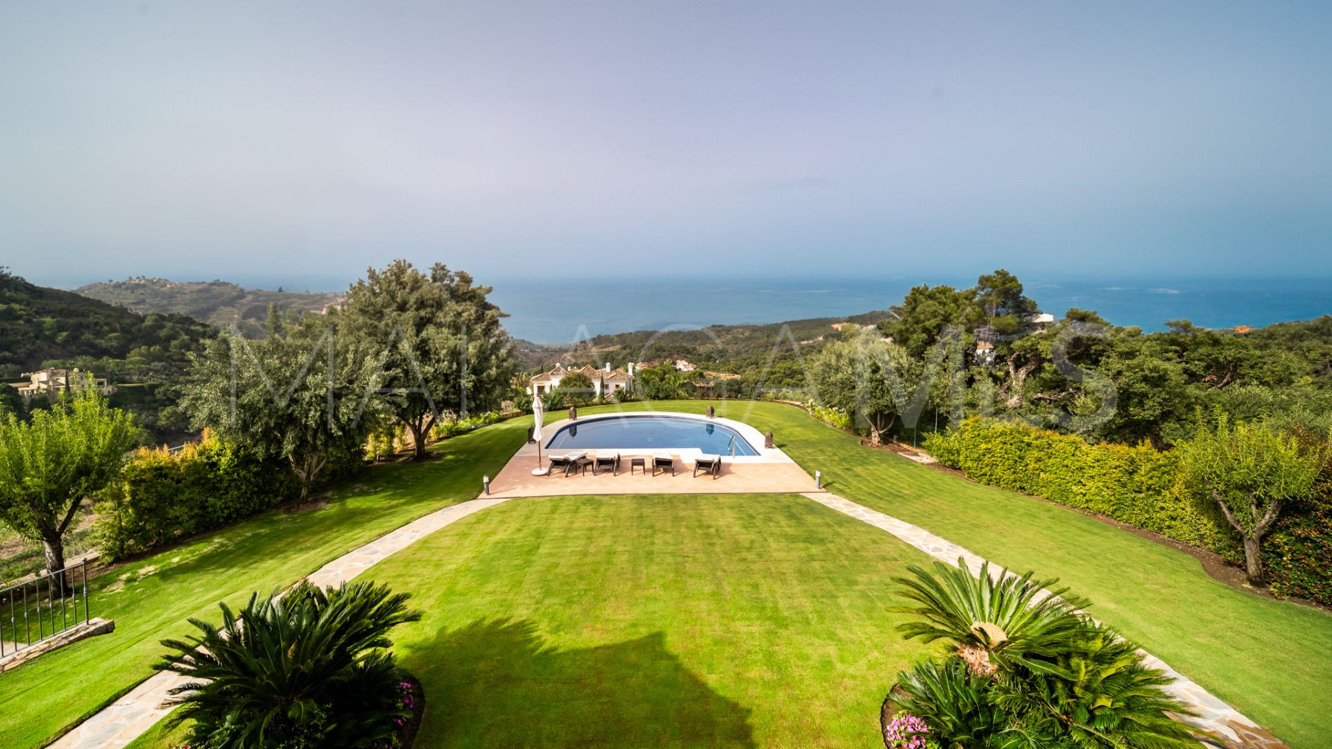 For sale 5 bedrooms villa in Marbella Club Golf Resort