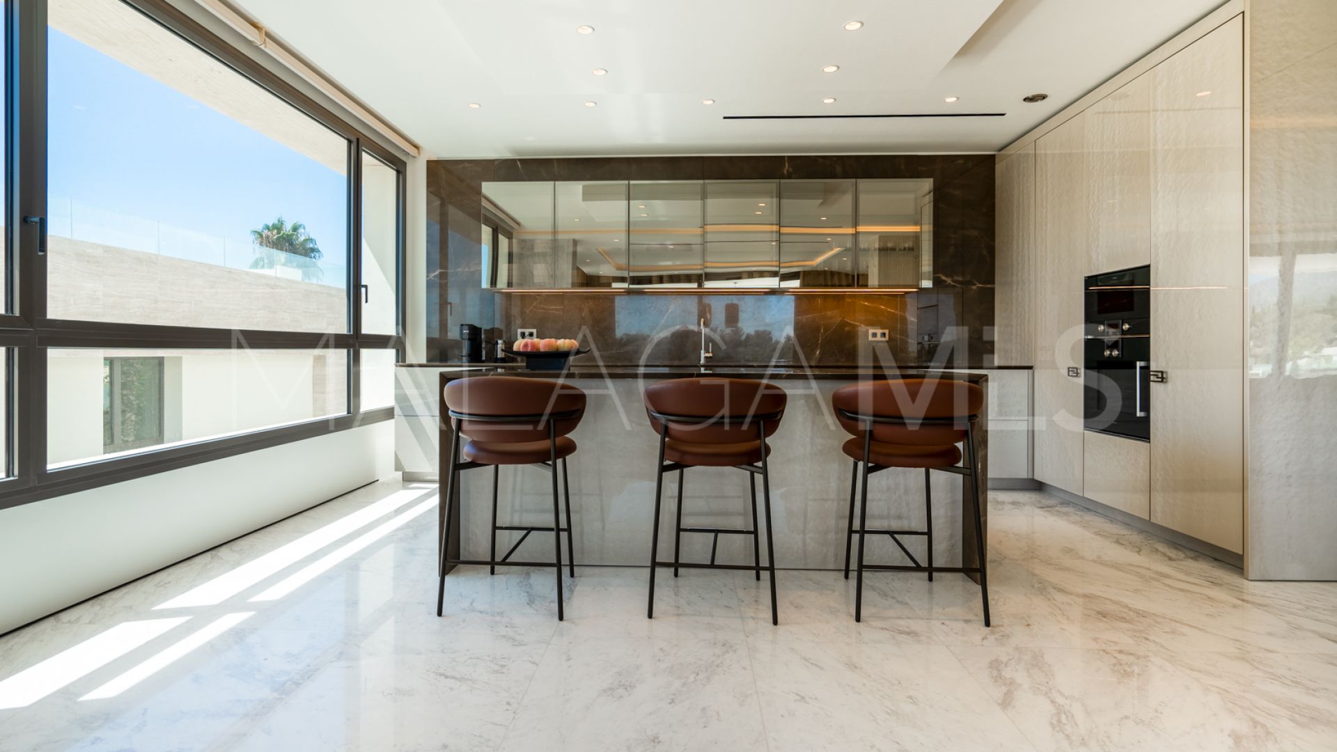 Tvåvånings takvåning for sale in Marbella Golden Mile