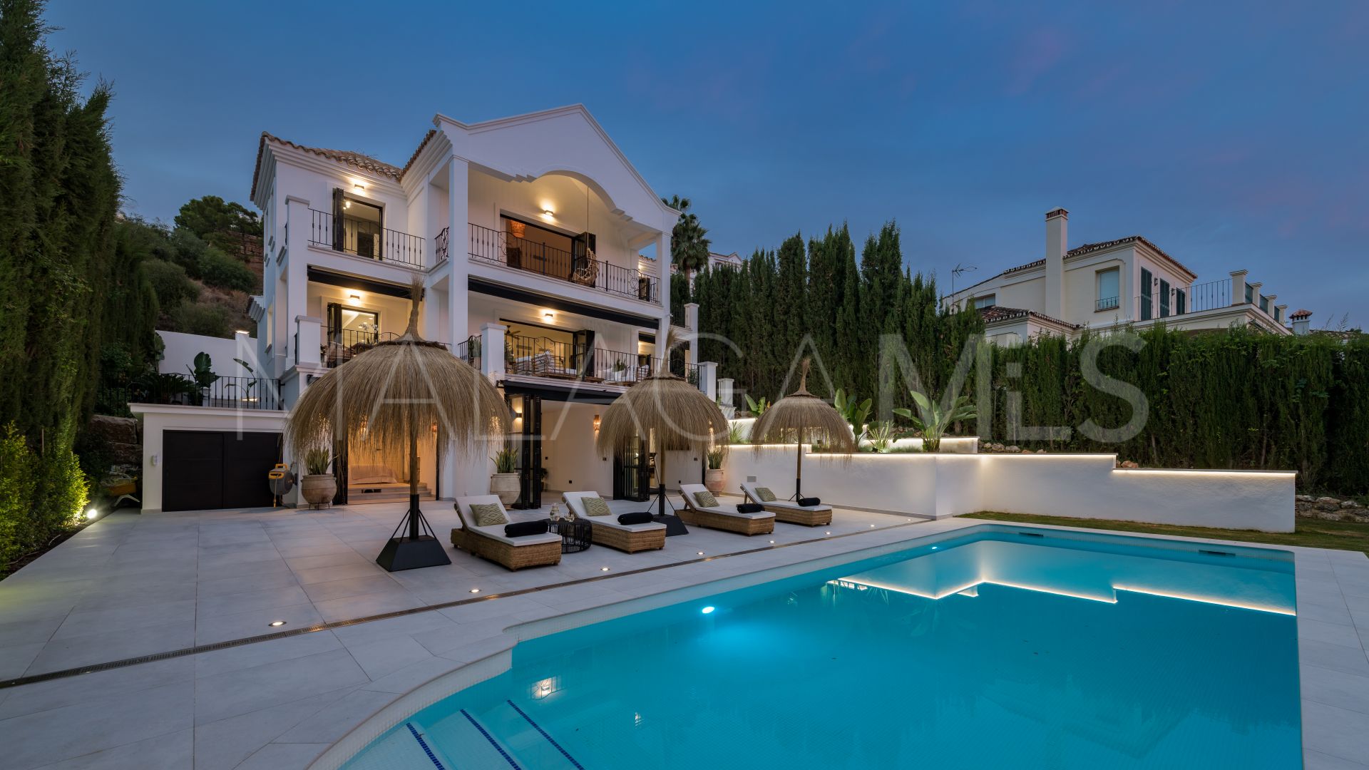 Villa for sale in Benahavis