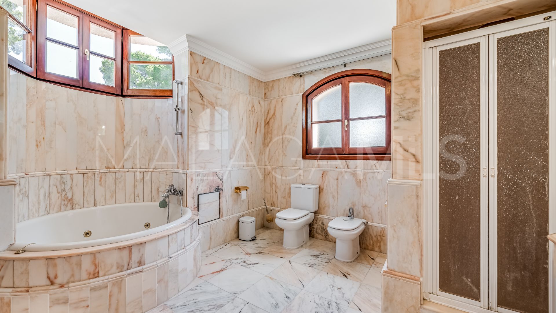 Villa for sale in Marbella Golden Mile